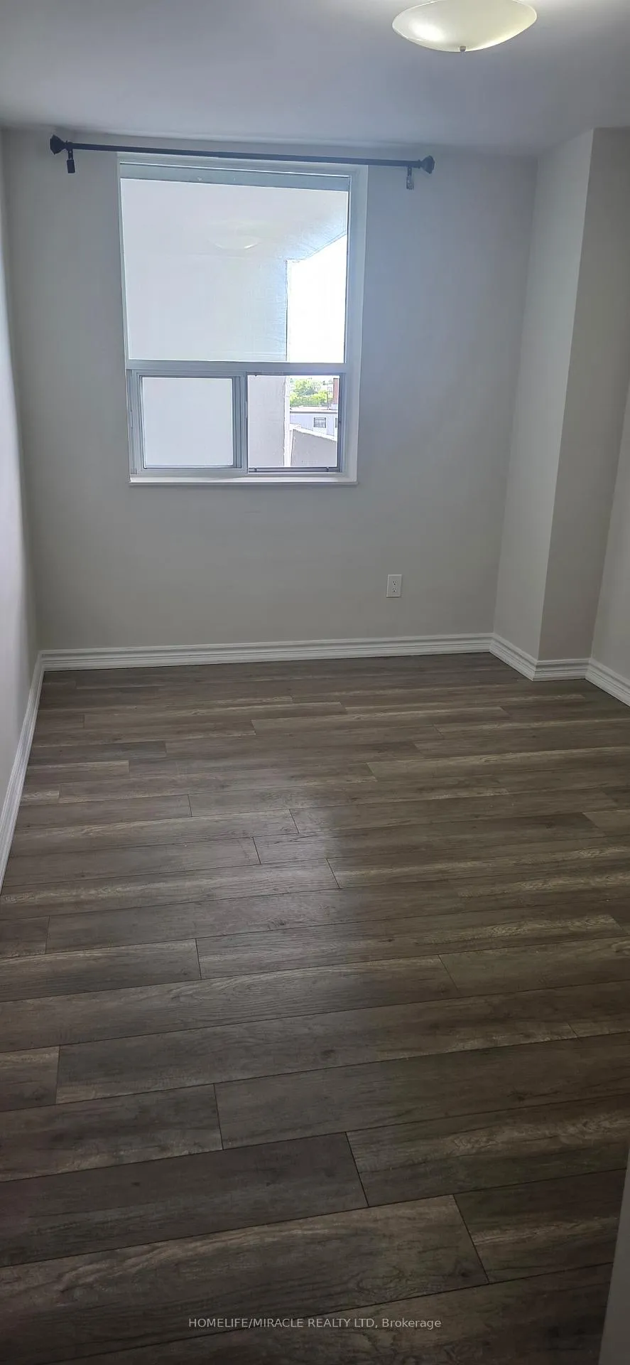 Photo 10 of Unit 1009, 1 Massey Square, Toronto, Crescent Town — HOMEH