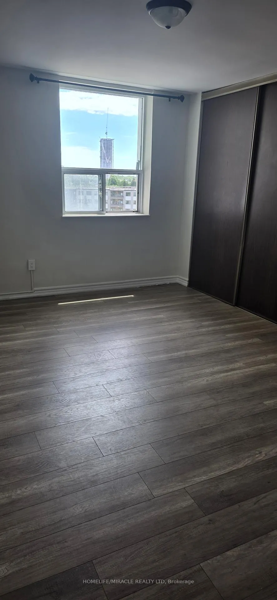 Photo 11 of Unit 1009, 1 Massey Square, Toronto, Crescent Town — HOMEH