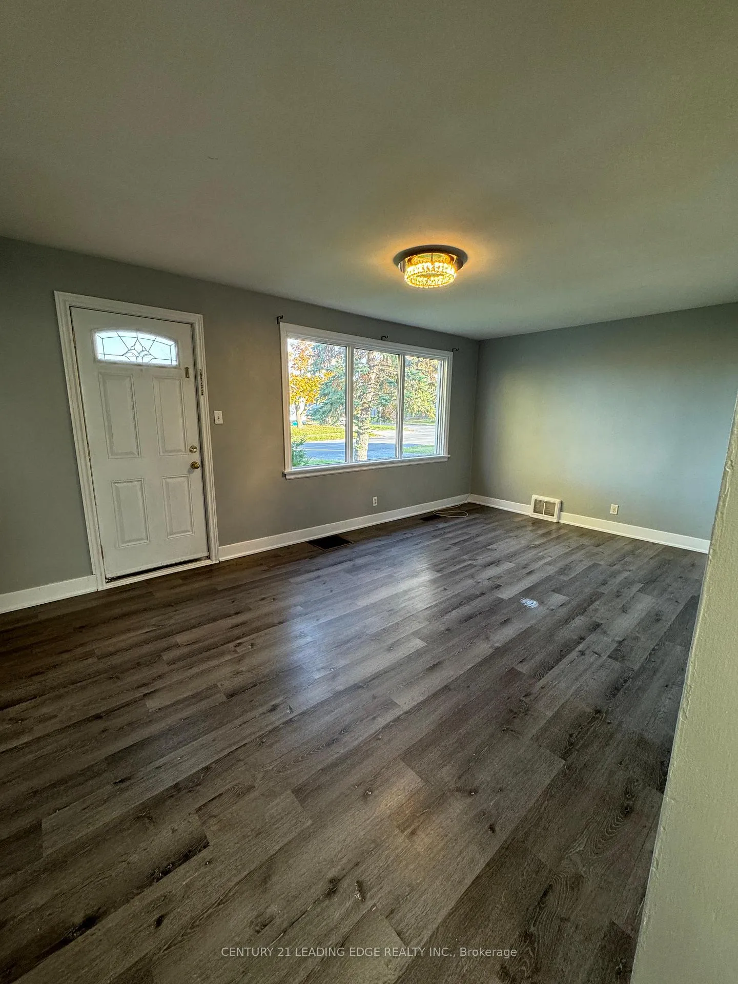 Photo 4 of 83 Park Avenue, St. Catharines, Secord Woods — HOMEH