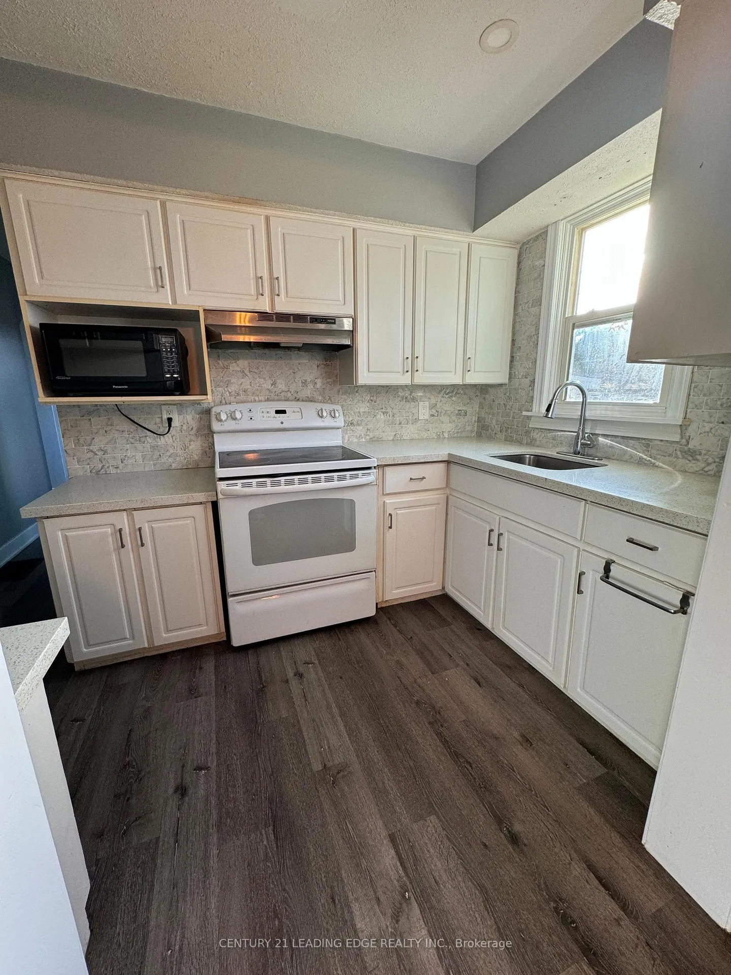 Photo 7 of 83 Park Avenue, St. Catharines, Secord Woods — HOMEH