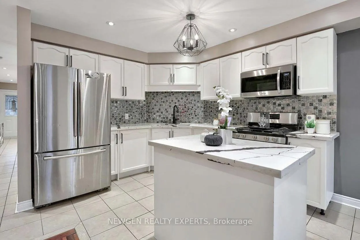 Photo 11 of 68 Root Crescent E, Ajax, Northwest Ajax — HOMEH