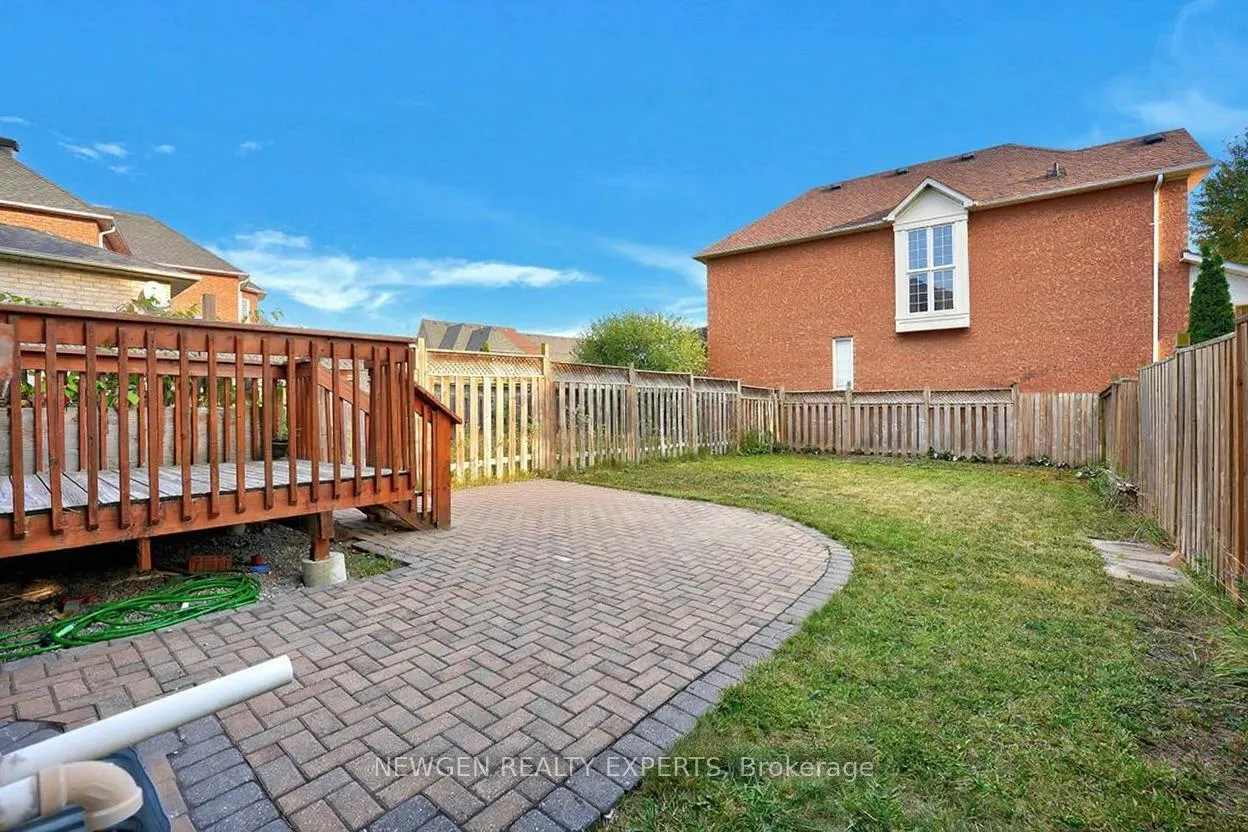 Photo 17 of 68 Root Crescent E, Ajax, Northwest Ajax — HOMEH