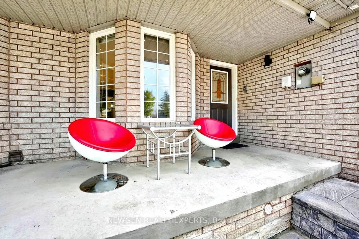 Photo 25 of 68 Root Crescent E, Ajax, Northwest Ajax — HOMEH