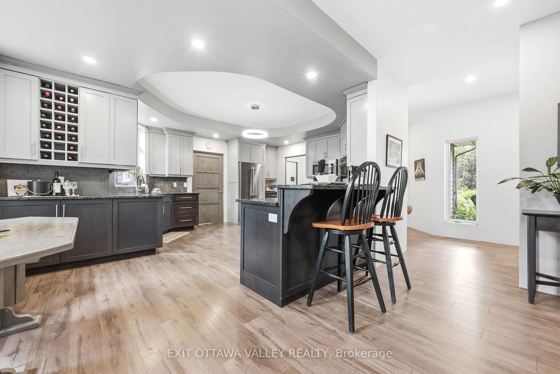 Photo 9 of 301 Doran Road, Petawawa, Petawawa — HOMEH
