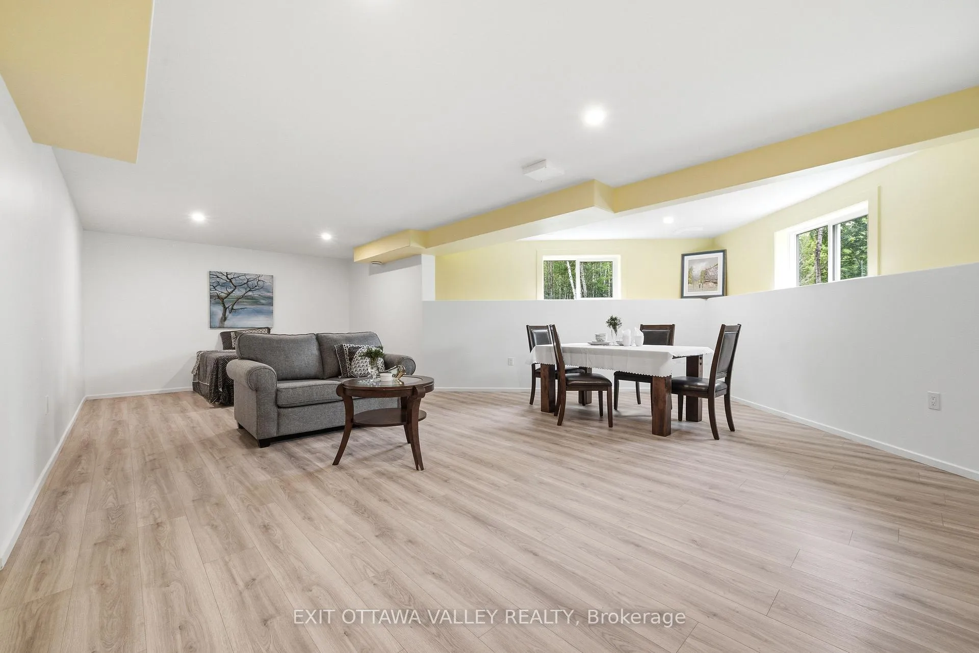 Photo 28 of 301 Doran Road, Petawawa, Petawawa — HOMEH
