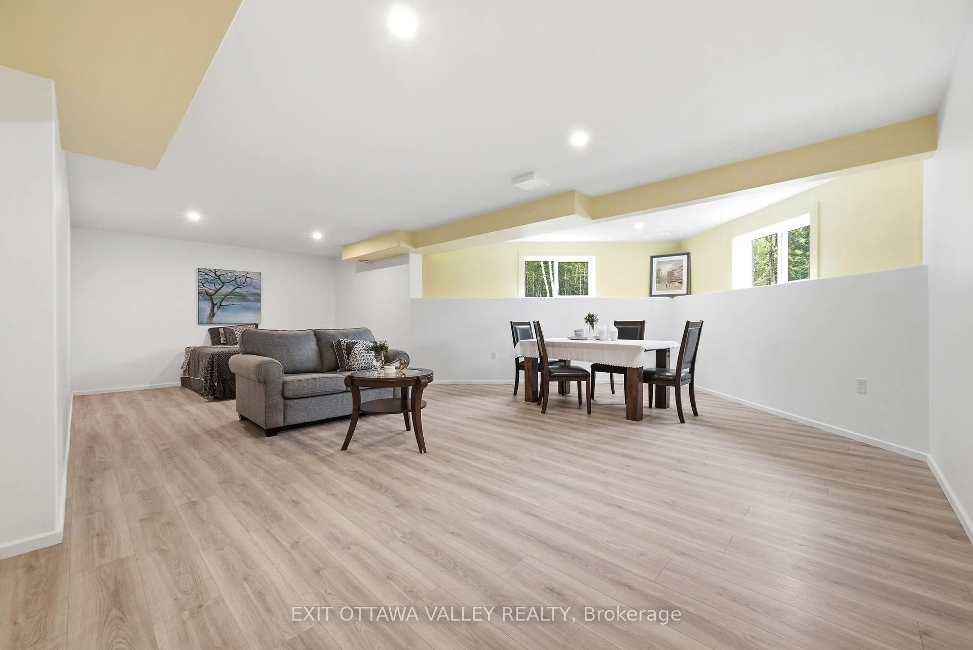 Photo 32 of 301 Doran Road, Petawawa, Petawawa — HOMEH