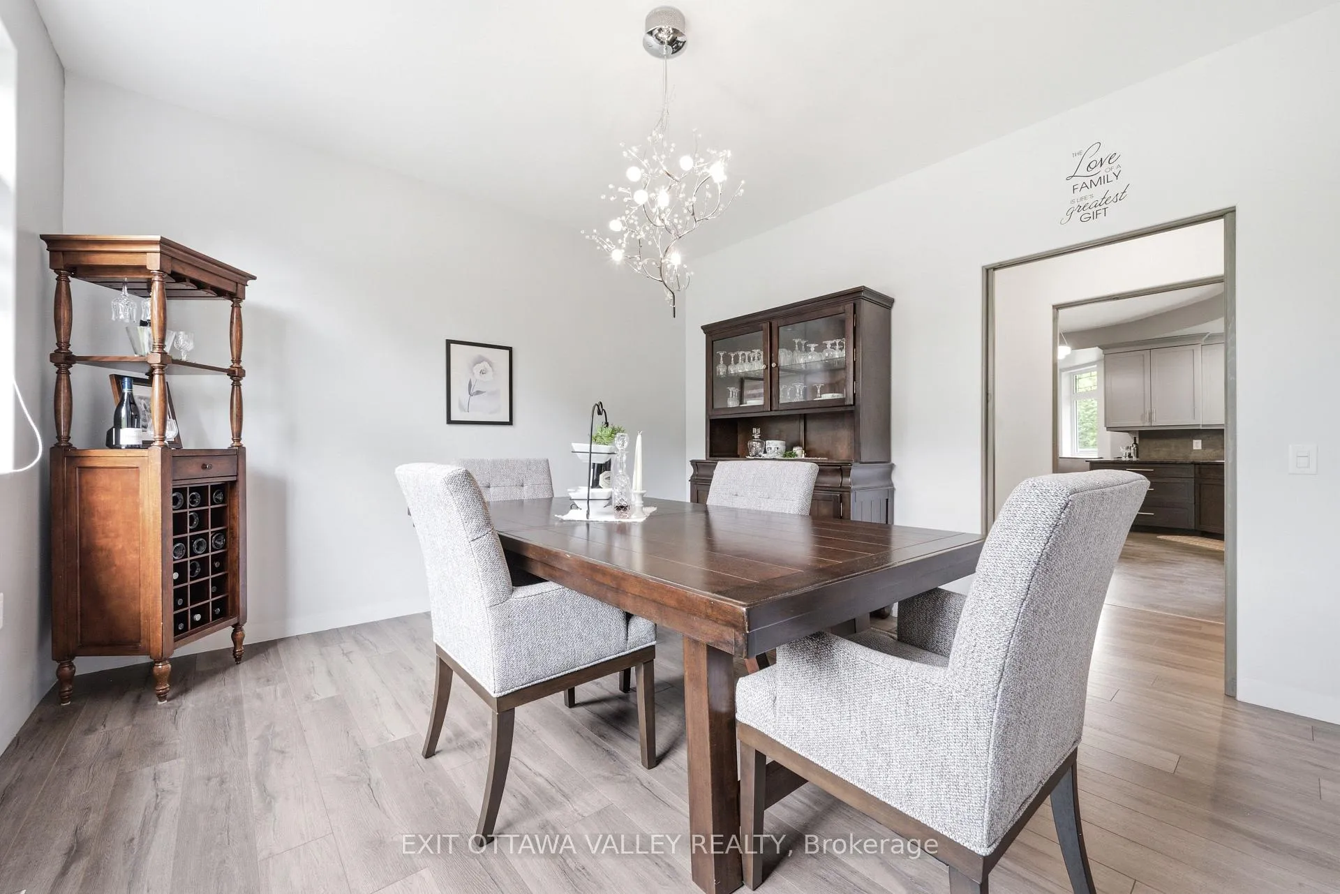 Photo 12 of 301 Doran Road, Petawawa, Petawawa — HOMEH
