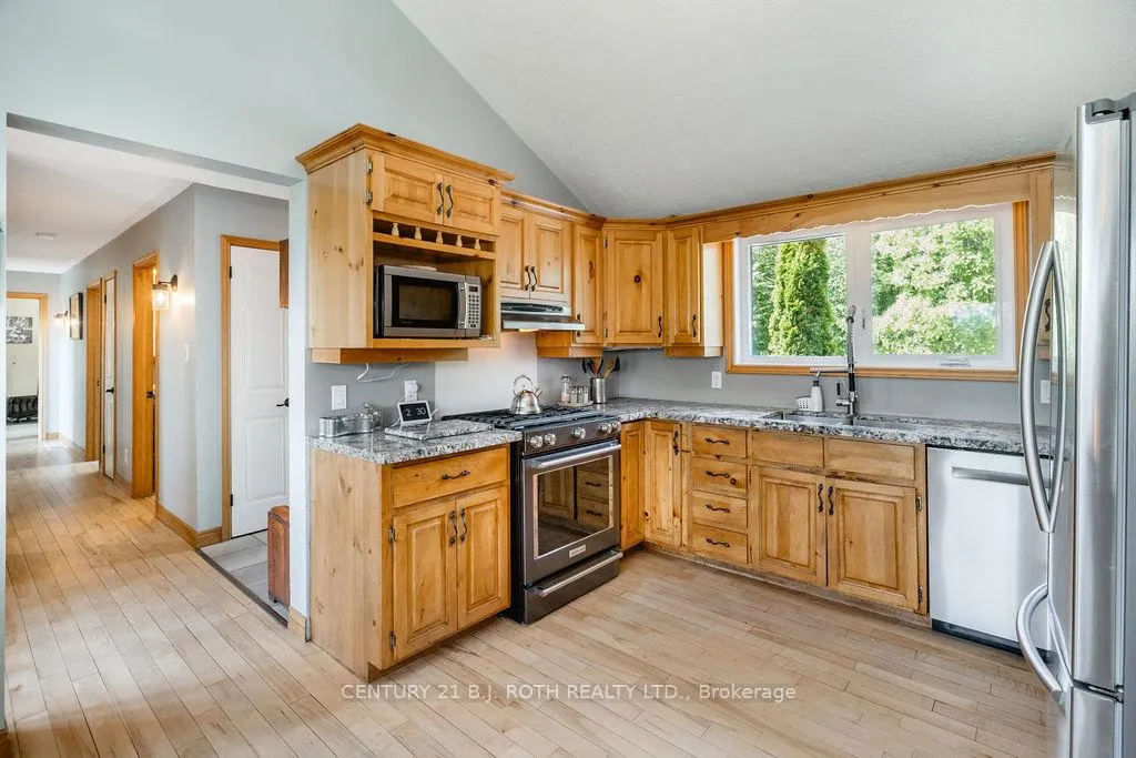 Photo 5 of 2711 Foxmead Road, Oro-Medonte, Rural Oro-Medonte — HOMEH