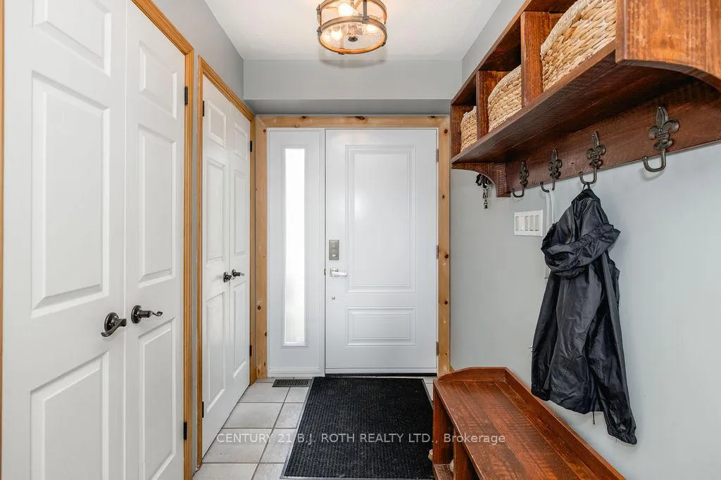 Photo 6 of 2711 Foxmead Road, Oro-Medonte, Rural Oro-Medonte — HOMEH