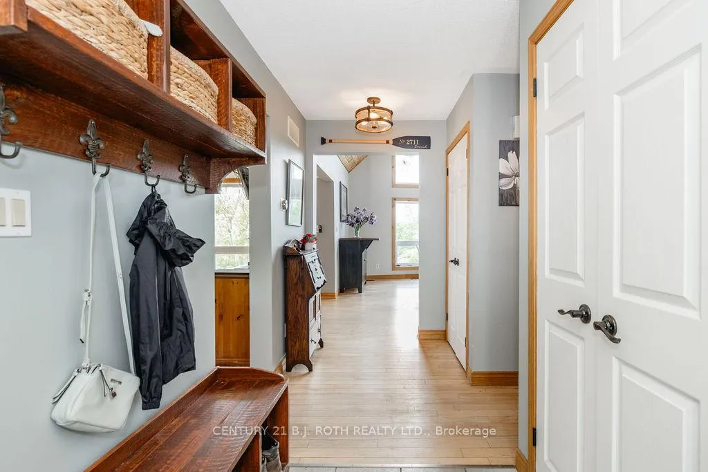 Photo 7 of 2711 Foxmead Road, Oro-Medonte, Rural Oro-Medonte — HOMEH