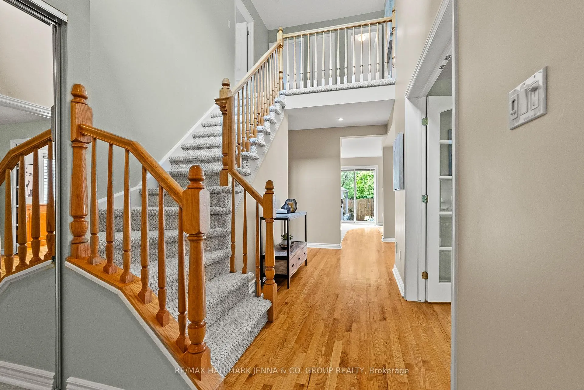 Photo 4 of 70 Huntersfield Drive, Ottawa, Hunt Club Park/Greenboro — HOMEH
