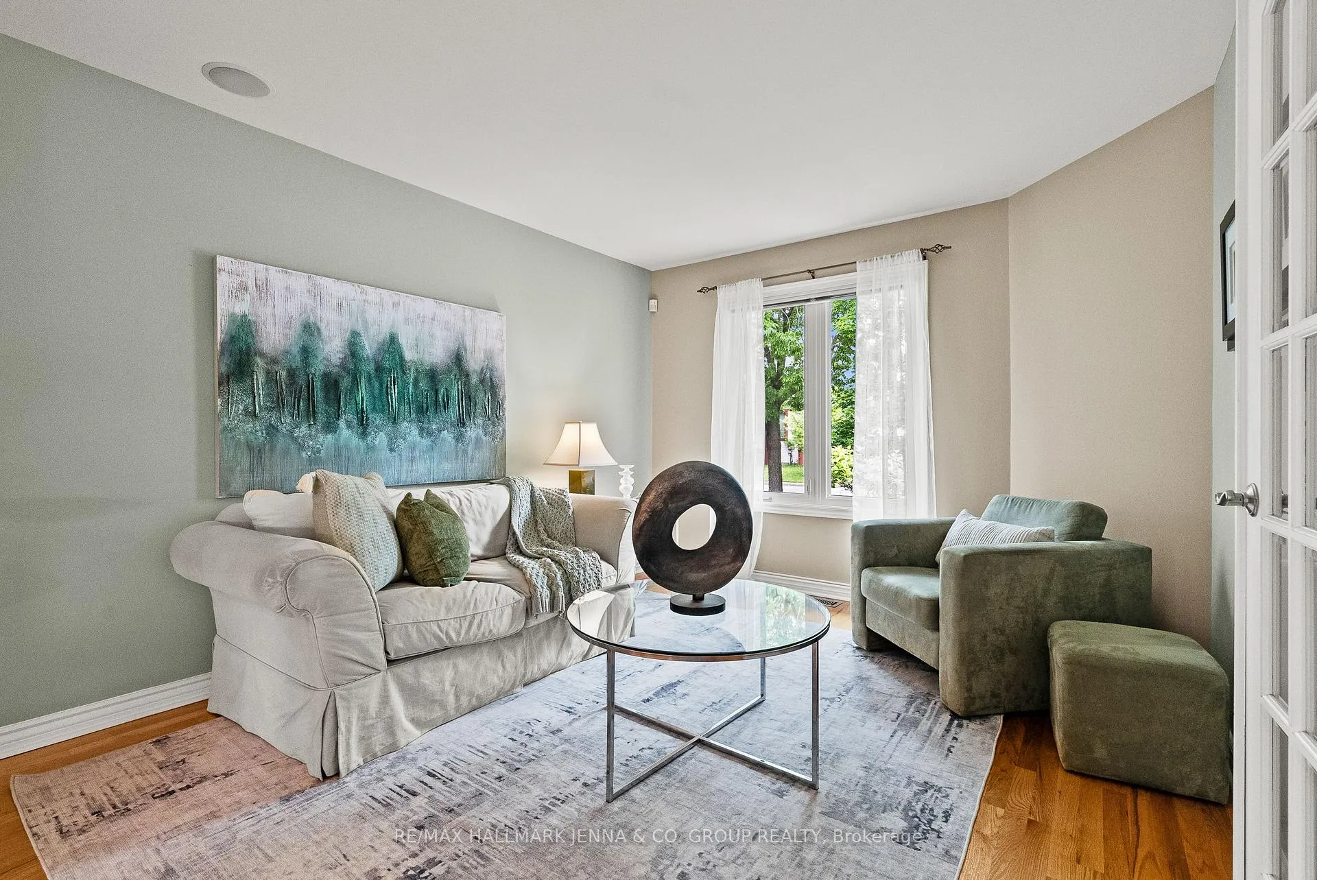 Photo 5 of 70 Huntersfield Drive, Ottawa, Hunt Club Park/Greenboro — HOMEH