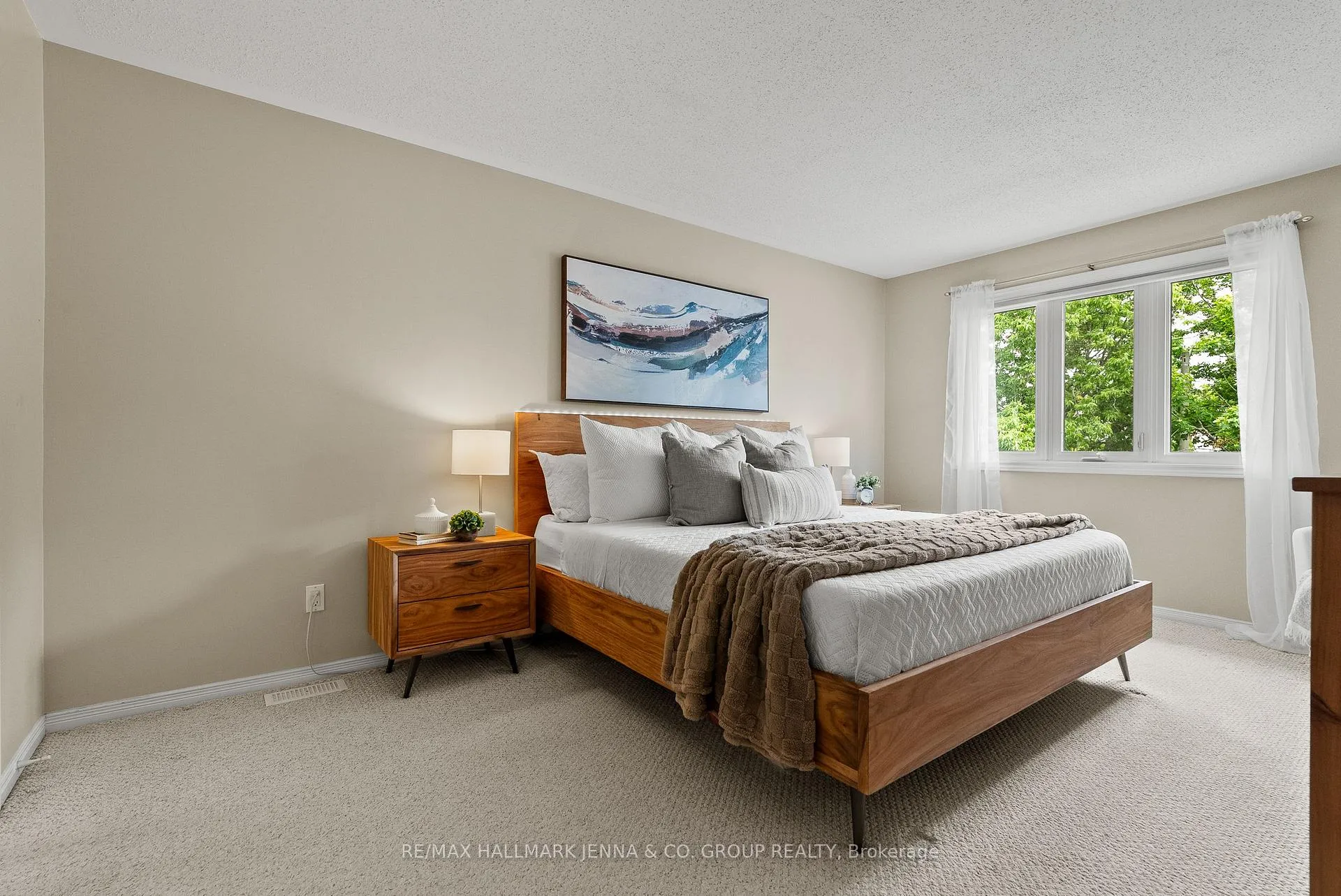 Photo 19 of 70 Huntersfield Drive, Ottawa, Hunt Club Park/Greenboro — HOMEH