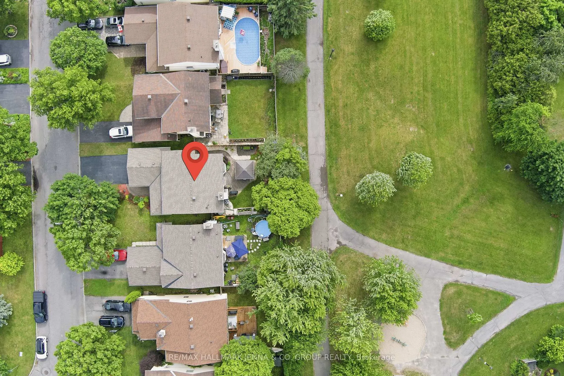Photo 37 of 70 Huntersfield Drive, Ottawa, Hunt Club Park/Greenboro — HOMEH