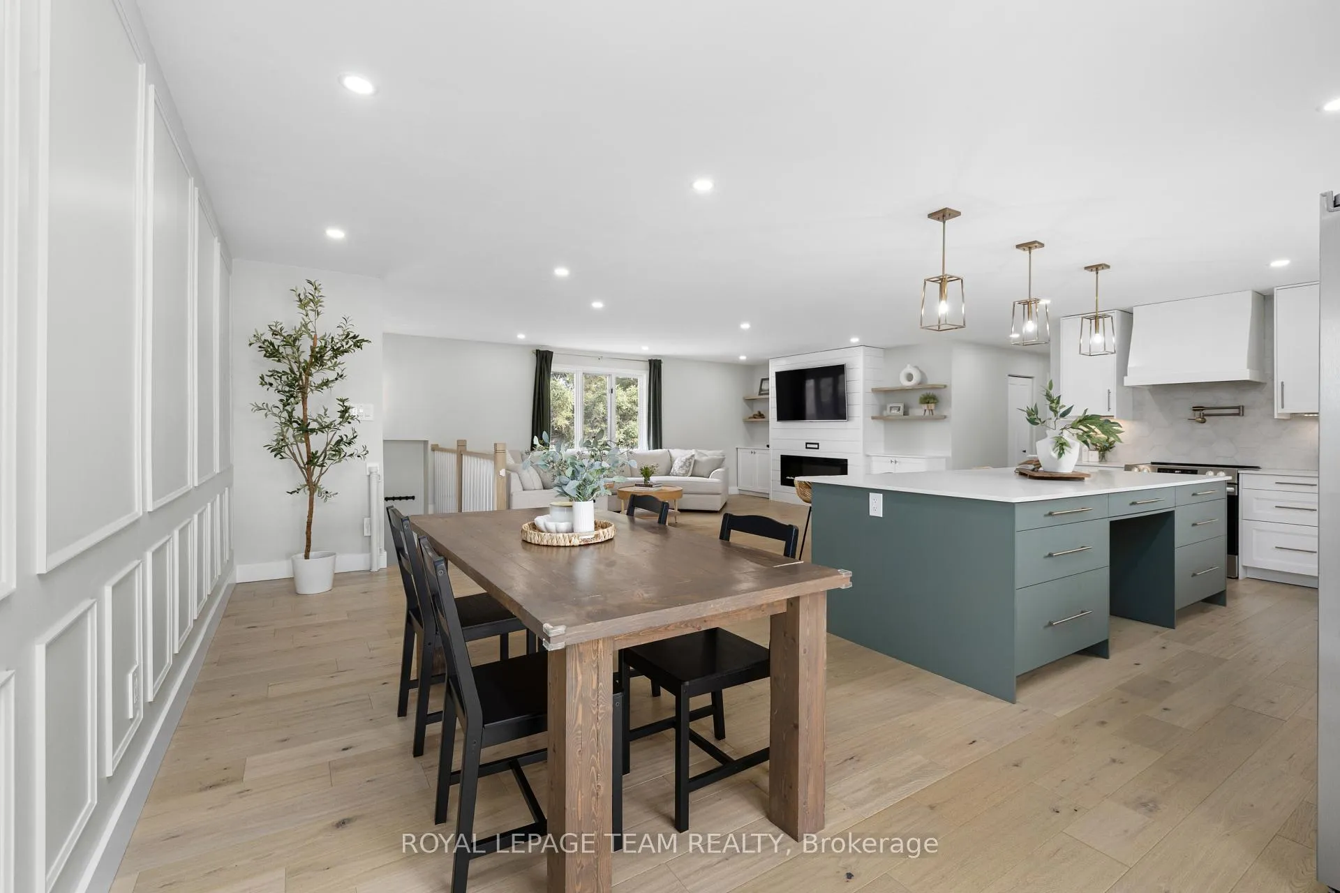 Photo 8 of 1386 Johnston Drive, Ottawa, Greely — HOMEH