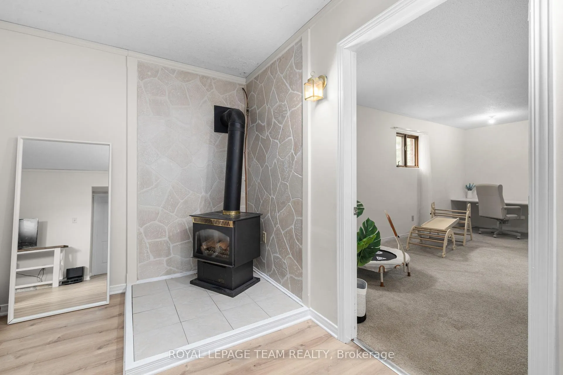 Photo 23 of 1386 Johnston Drive, Ottawa, Greely — HOMEH