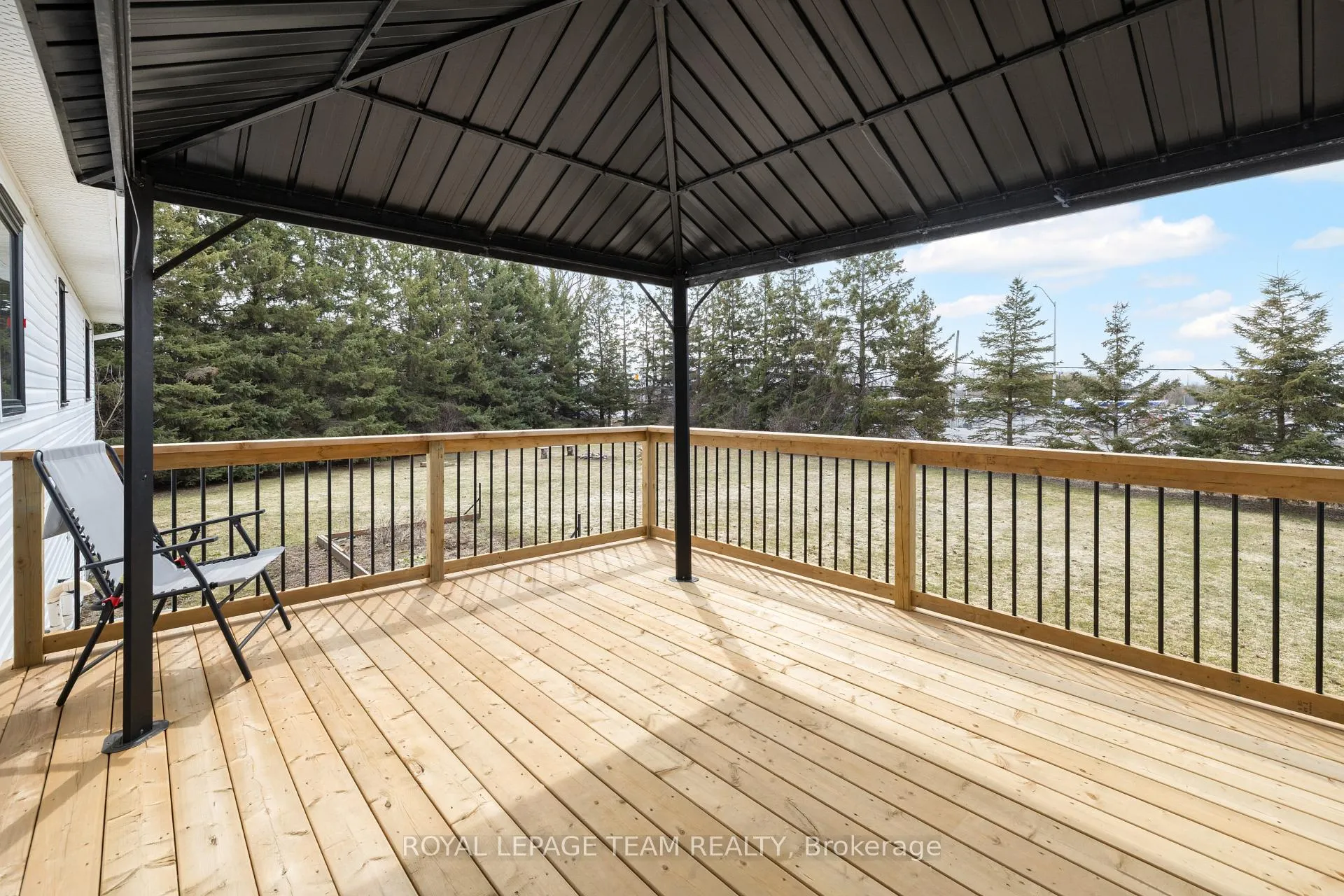 Photo 27 of 1386 Johnston Drive, Ottawa, Greely — HOMEH