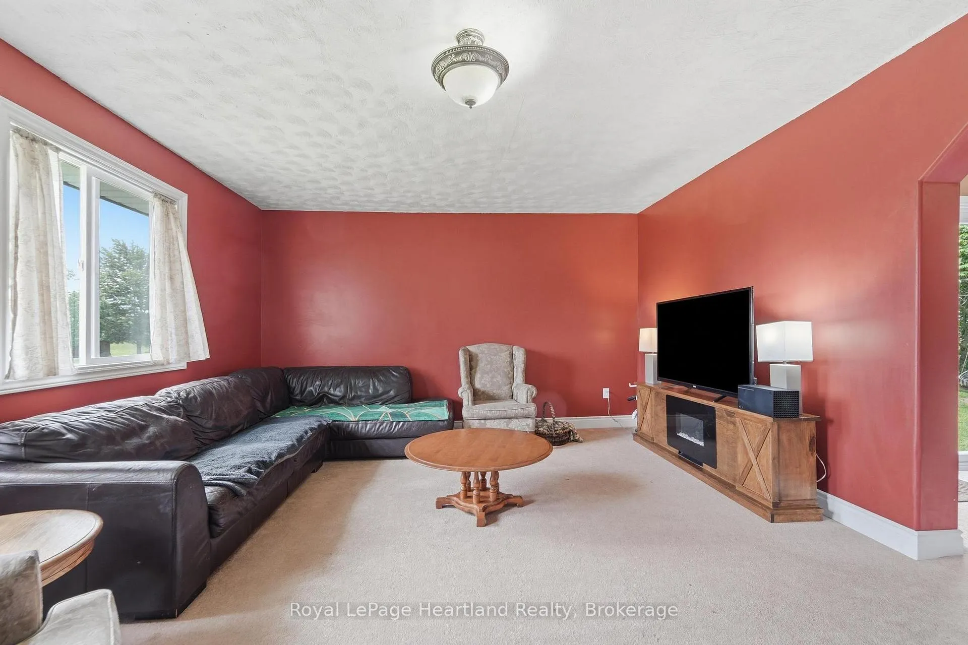 Photo 15 of 2010 Alma Street N, Howick — HOMEH