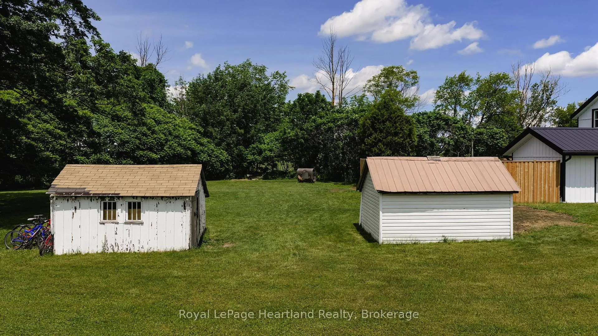 Photo 41 of 2010 Alma Street N, Howick — HOMEH