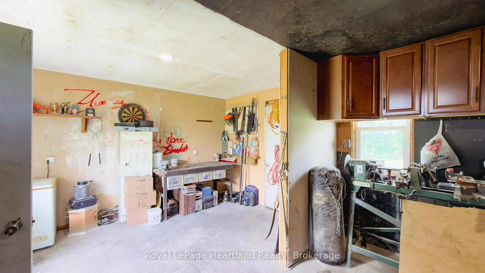 Photo 44 of 2010 Alma Street N, Howick — HOMEH