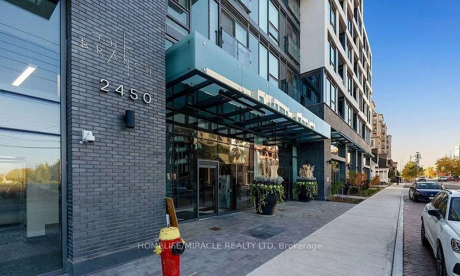 Photo 4 of Unit 546, 2450 Old Bronte Road, Oakville, Westmount — HOMEH