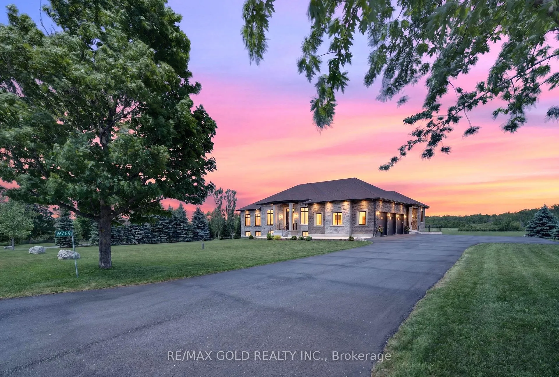 Photo 2 of 19769 Willoughby Road, Caledon, Rural Caledon — HOMEH
