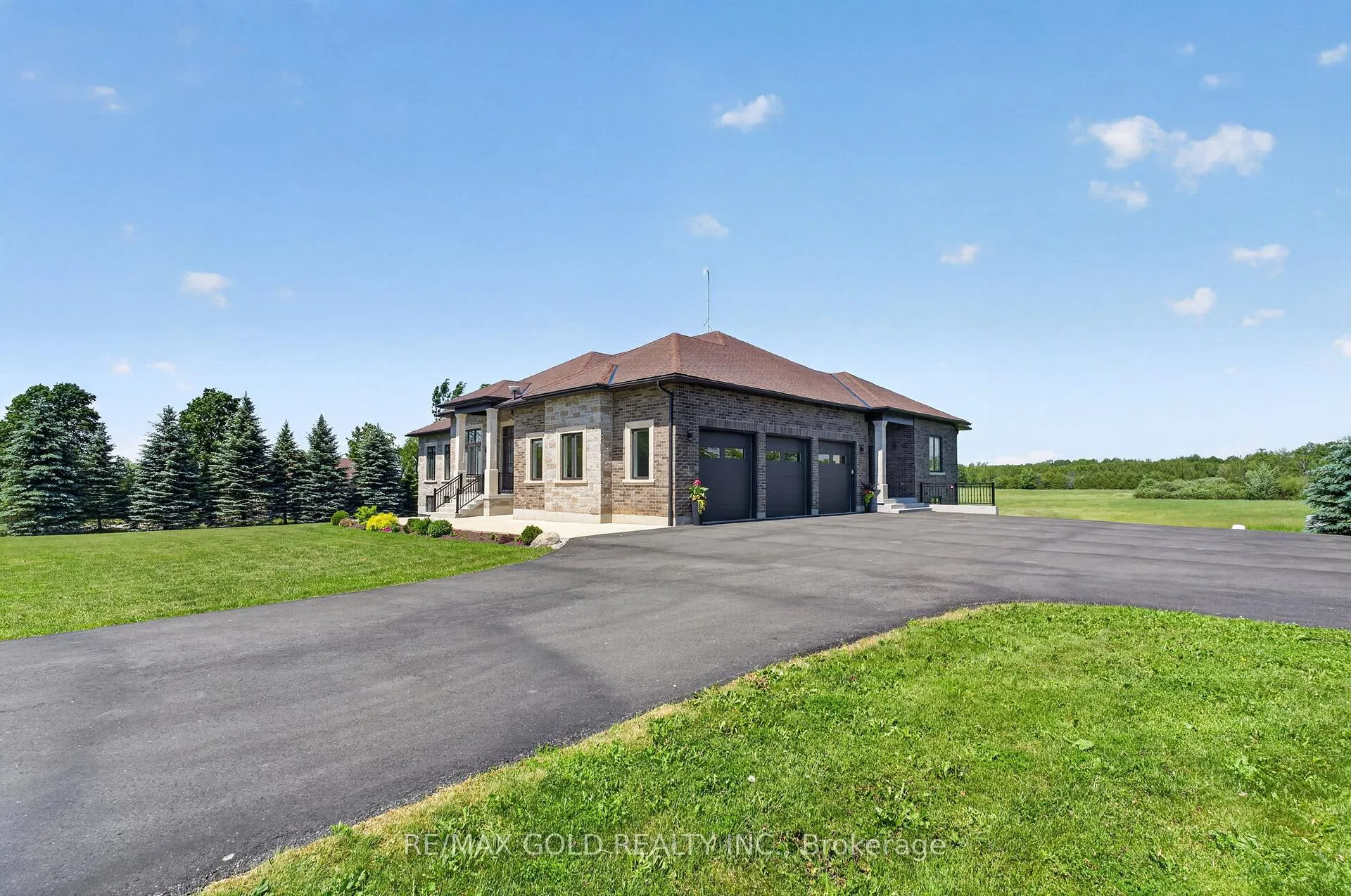 Photo 3 of 19769 Willoughby Road, Caledon, Rural Caledon — HOMEH