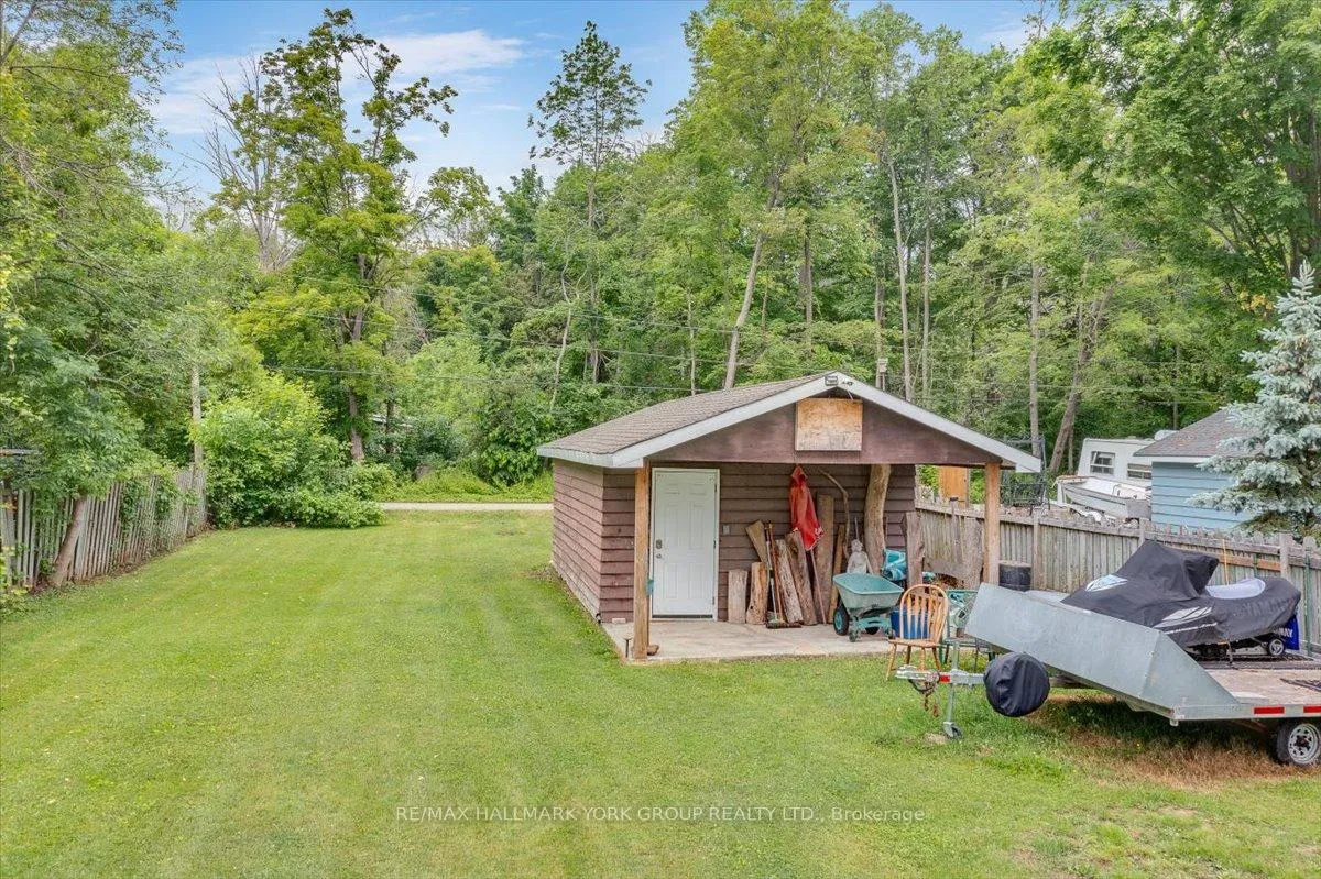 Photo 25 of 21 Lakeshore Road, Georgina, Virginia — HOMEH