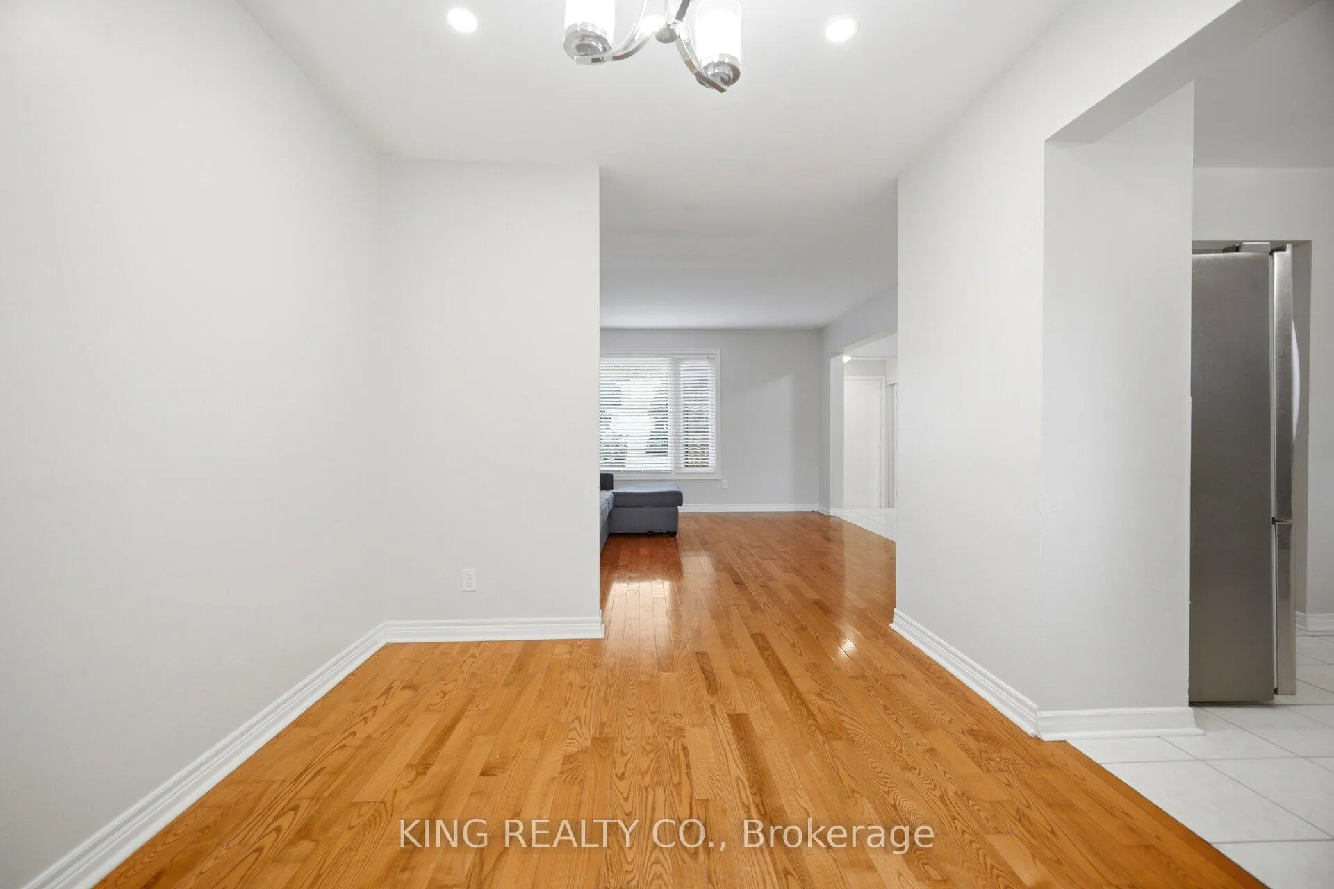 Photo 8 of 12 Rushmore Crescent, Brampton, Heart Lake East — HOMEH