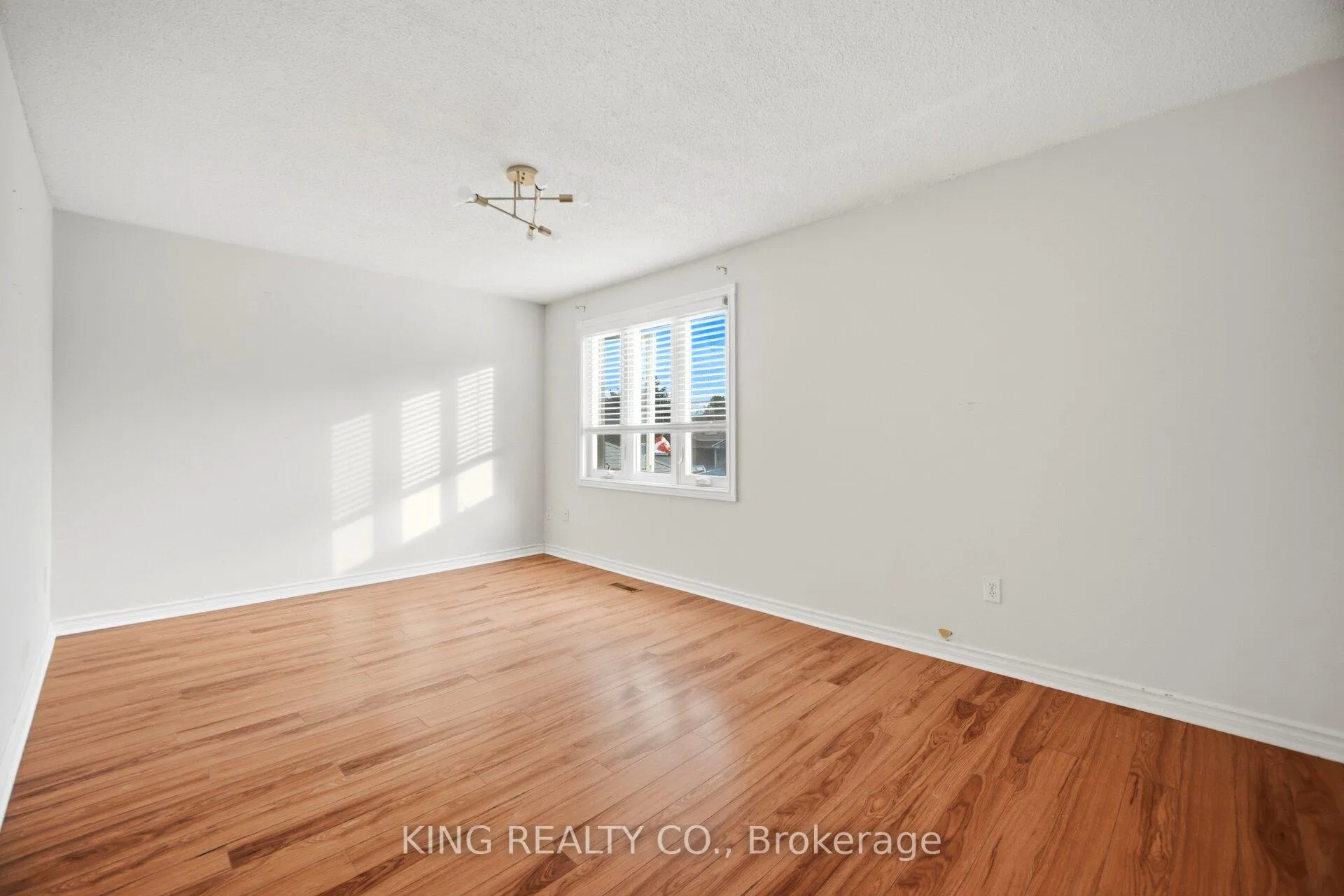 Photo 16 of 12 Rushmore Crescent, Brampton, Heart Lake East — HOMEH