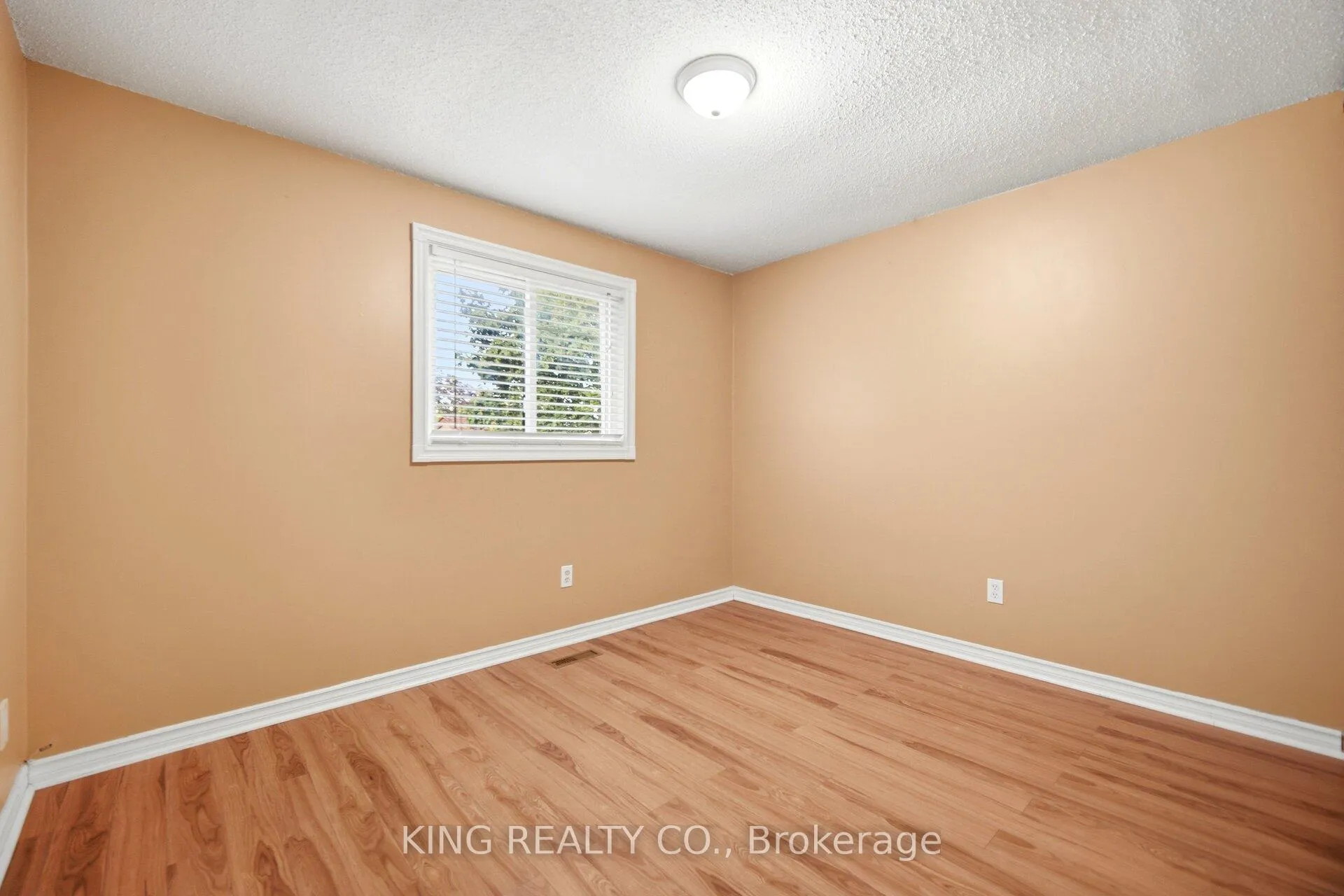 Photo 18 of 12 Rushmore Crescent, Brampton, Heart Lake East — HOMEH