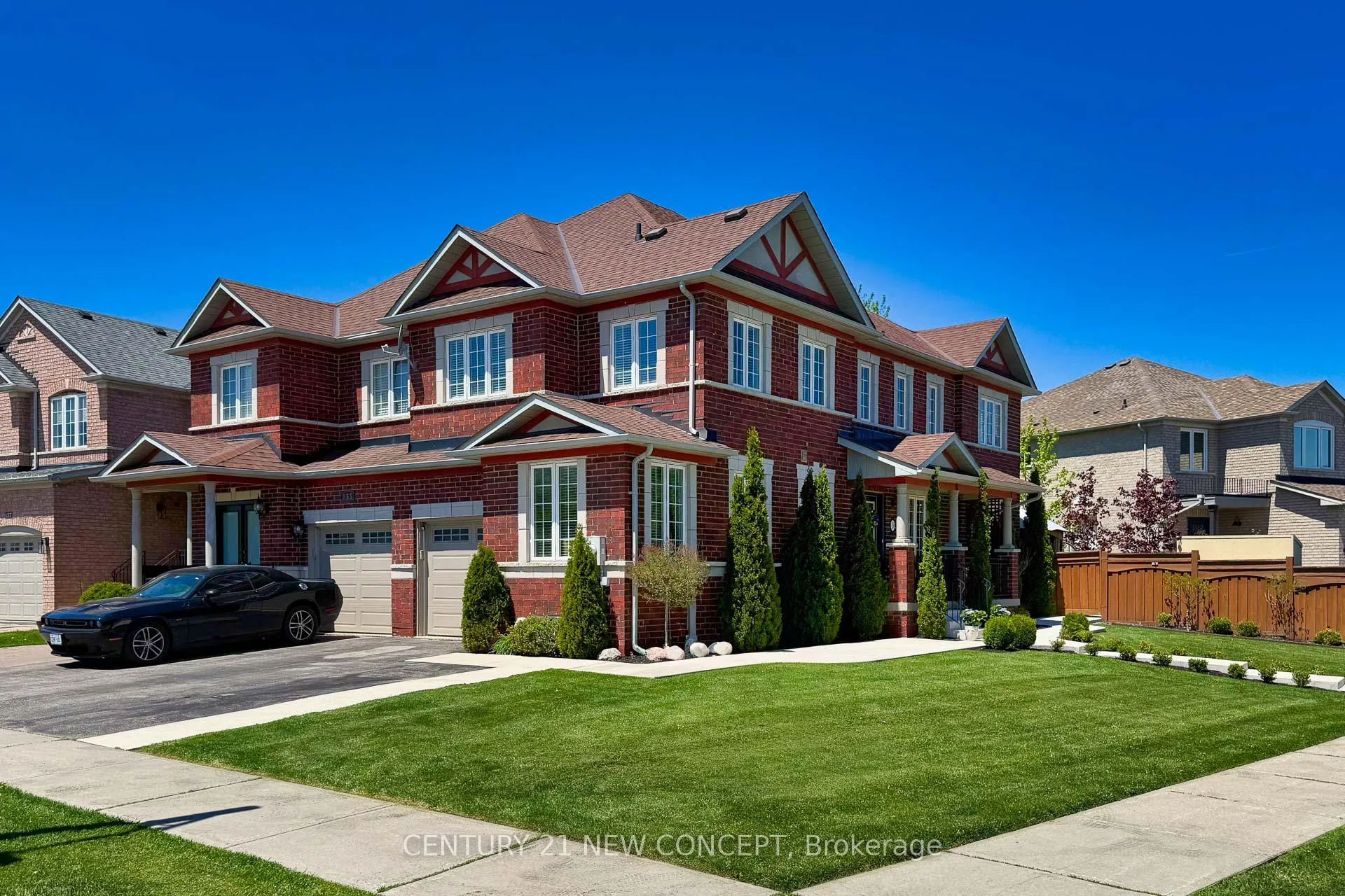 Photo 2 of 3 Humbershed Crescent, Caledon, Bolton West — HOMEH