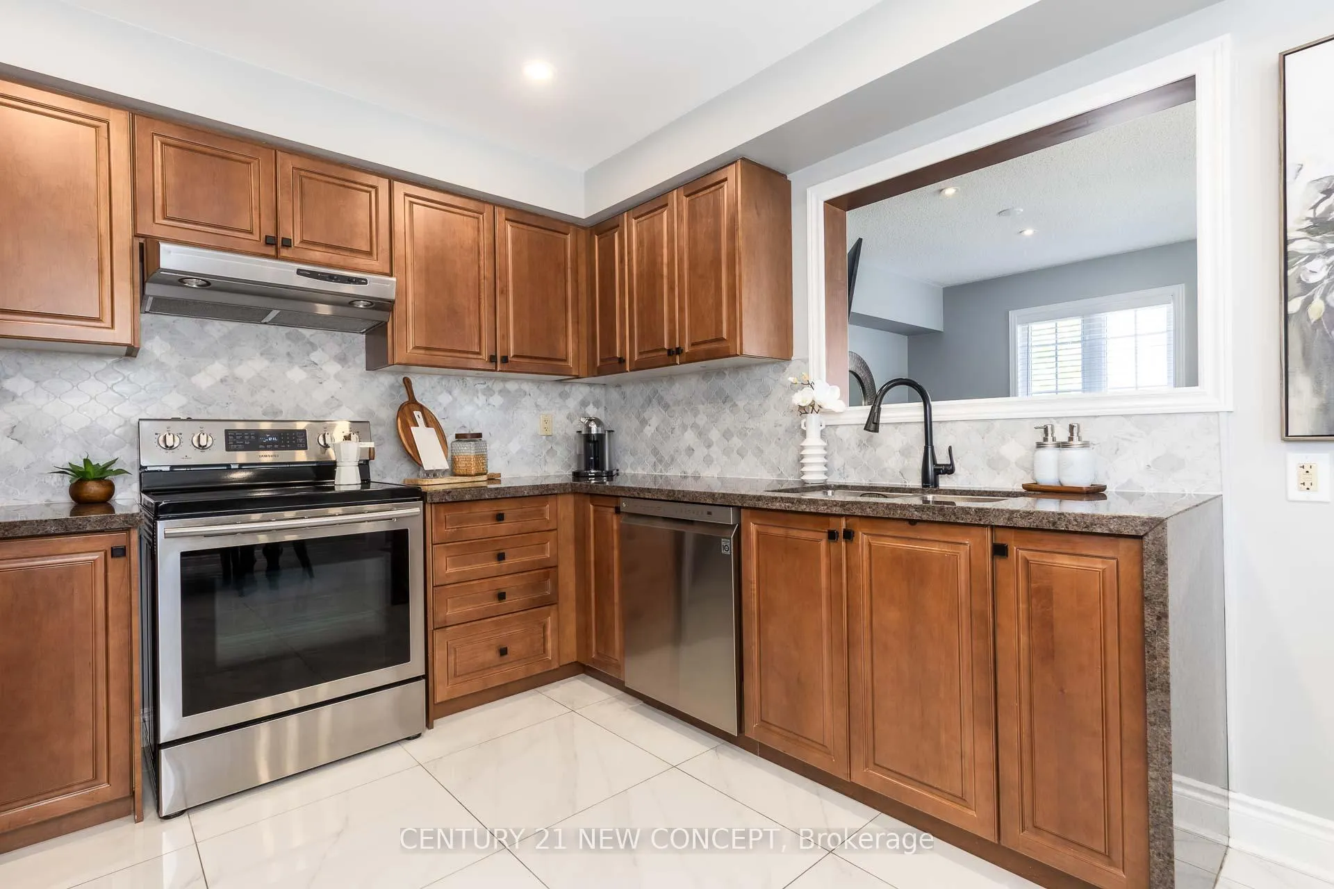 Photo 16 of 3 Humbershed Crescent, Caledon, Bolton West — HOMEH