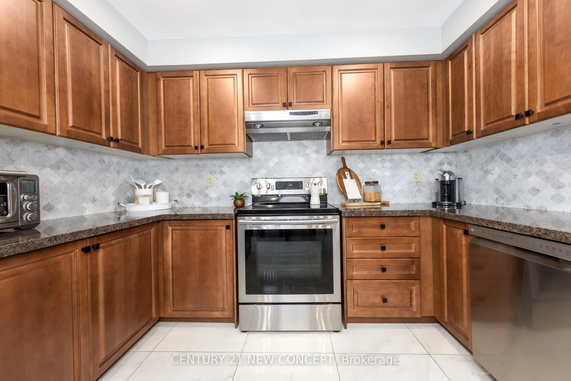 Photo 17 of 3 Humbershed Crescent, Caledon, Bolton West — HOMEH