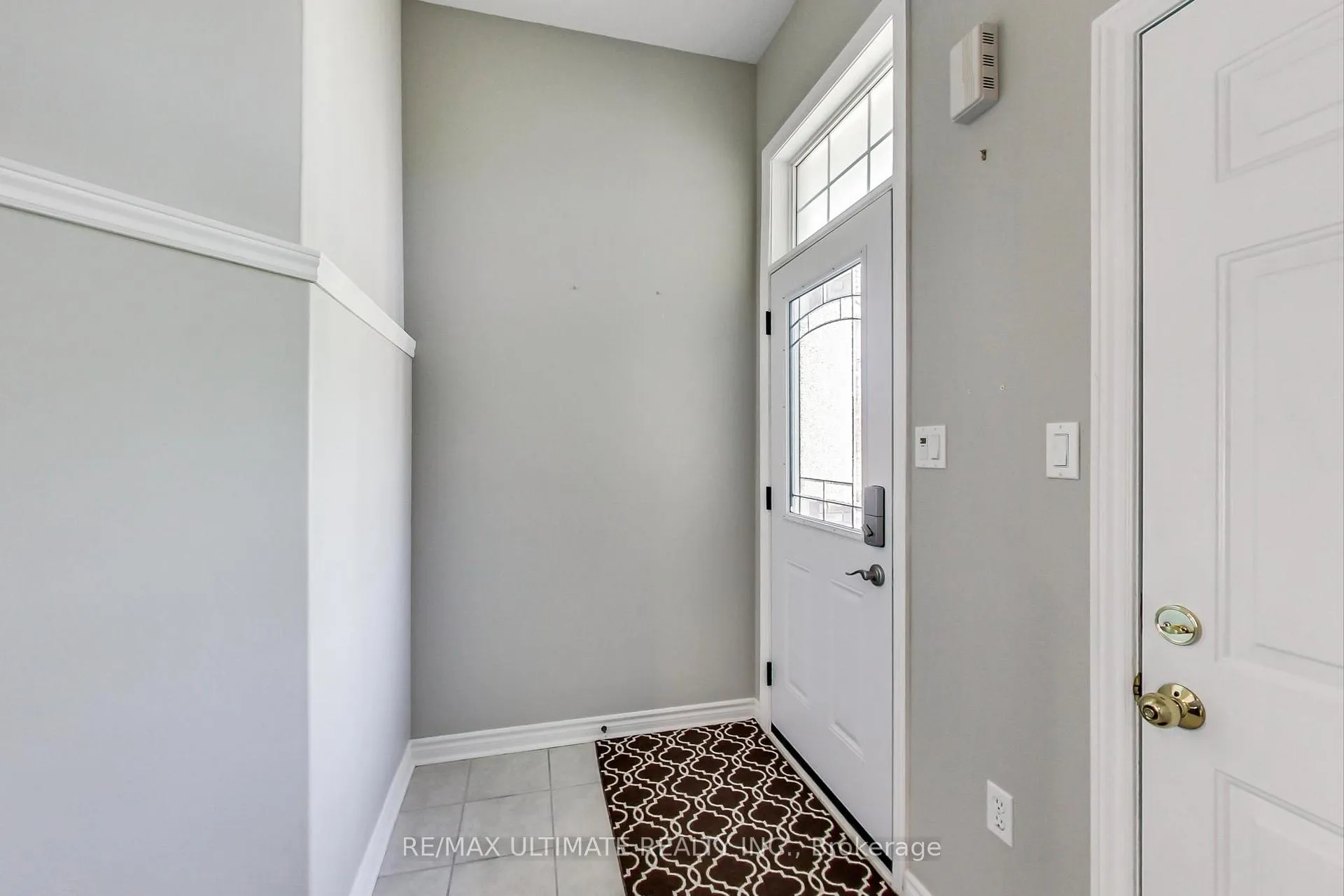 Photo 3 of Unit Main, 209 Dunsmore Lane, Barrie, Georgian Drive — HOMEH