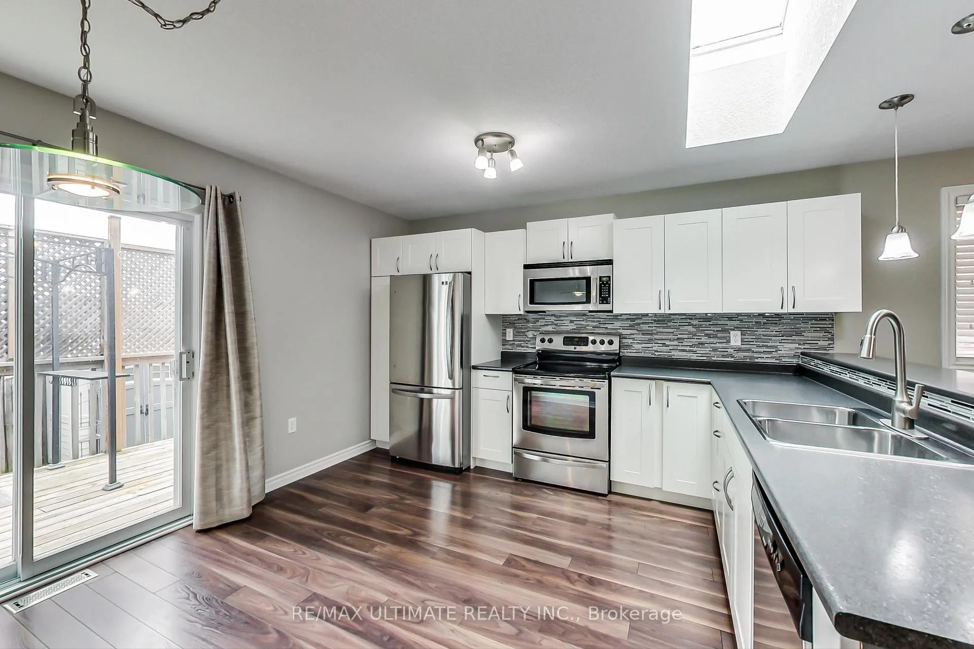 Photo 9 of Unit Main, 209 Dunsmore Lane, Barrie, Georgian Drive — HOMEH