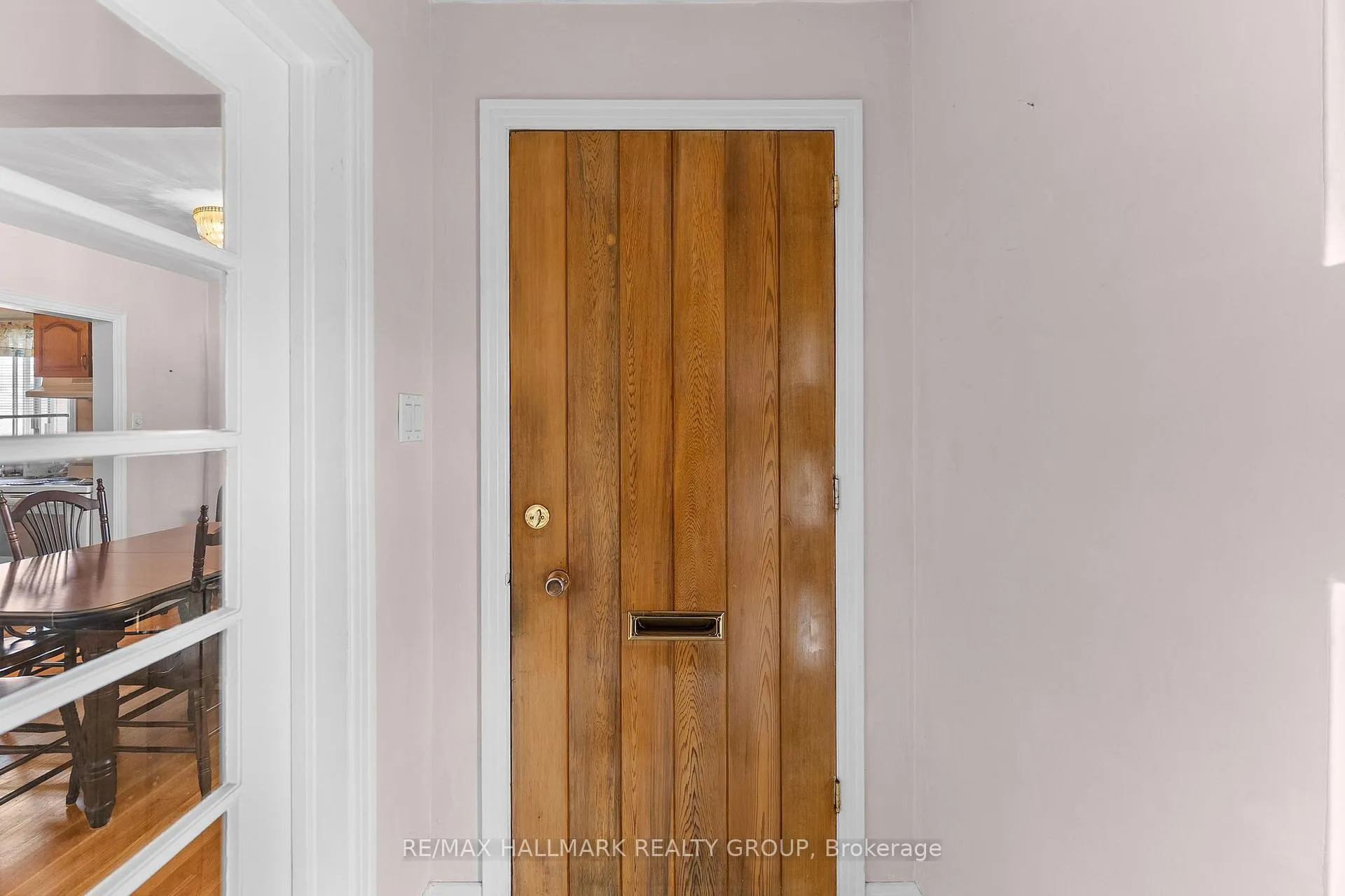 Photo 17 of 2075 Neepawa Avenue, Ottawa, Carlingwood — HOMEH
