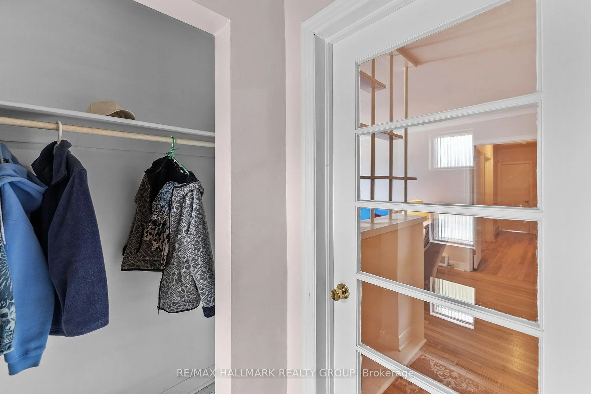 Photo 19 of 2075 Neepawa Avenue, Ottawa, Carlingwood — HOMEH