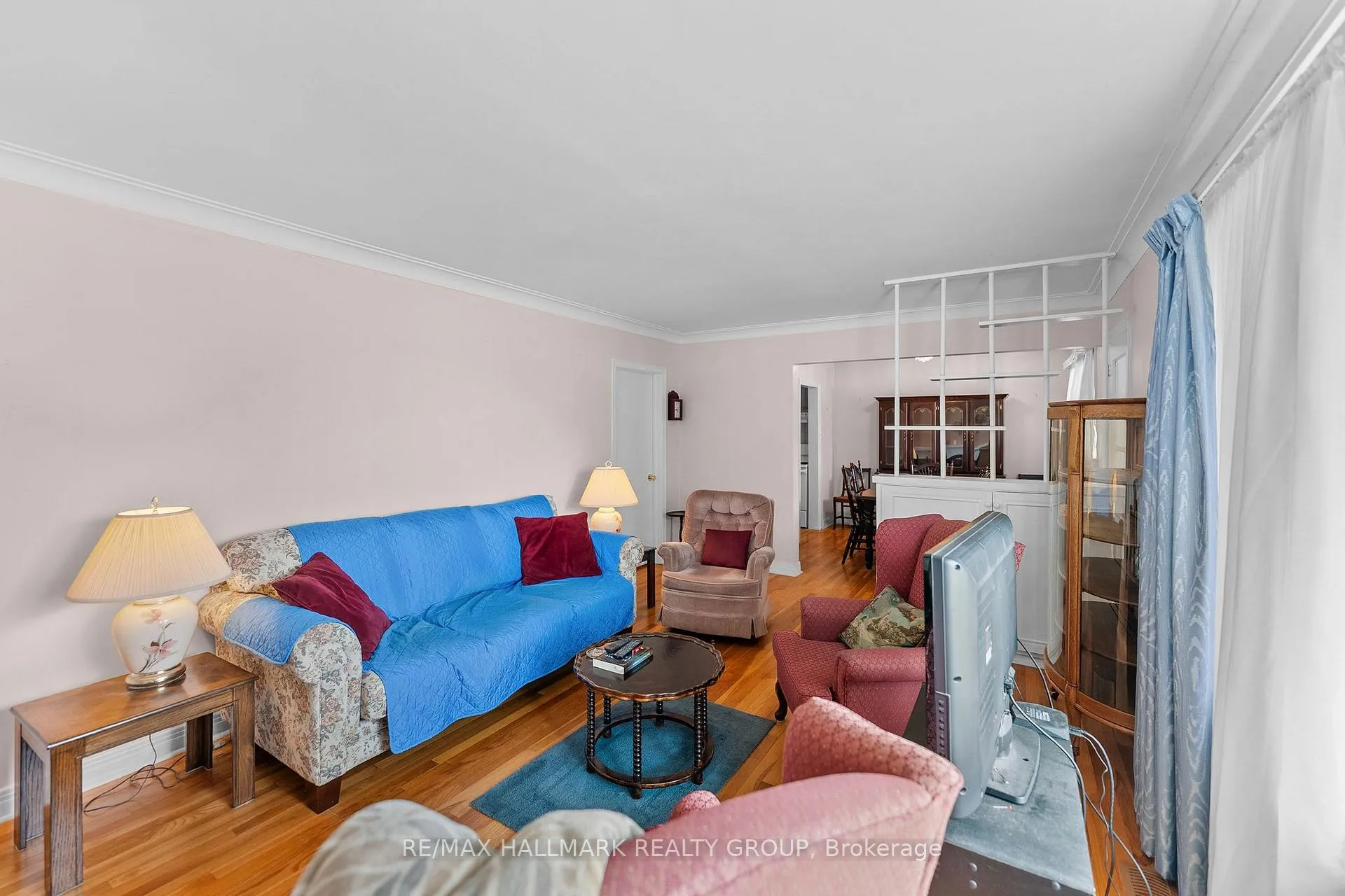 Photo 22 of 2075 Neepawa Avenue, Ottawa, Carlingwood — HOMEH