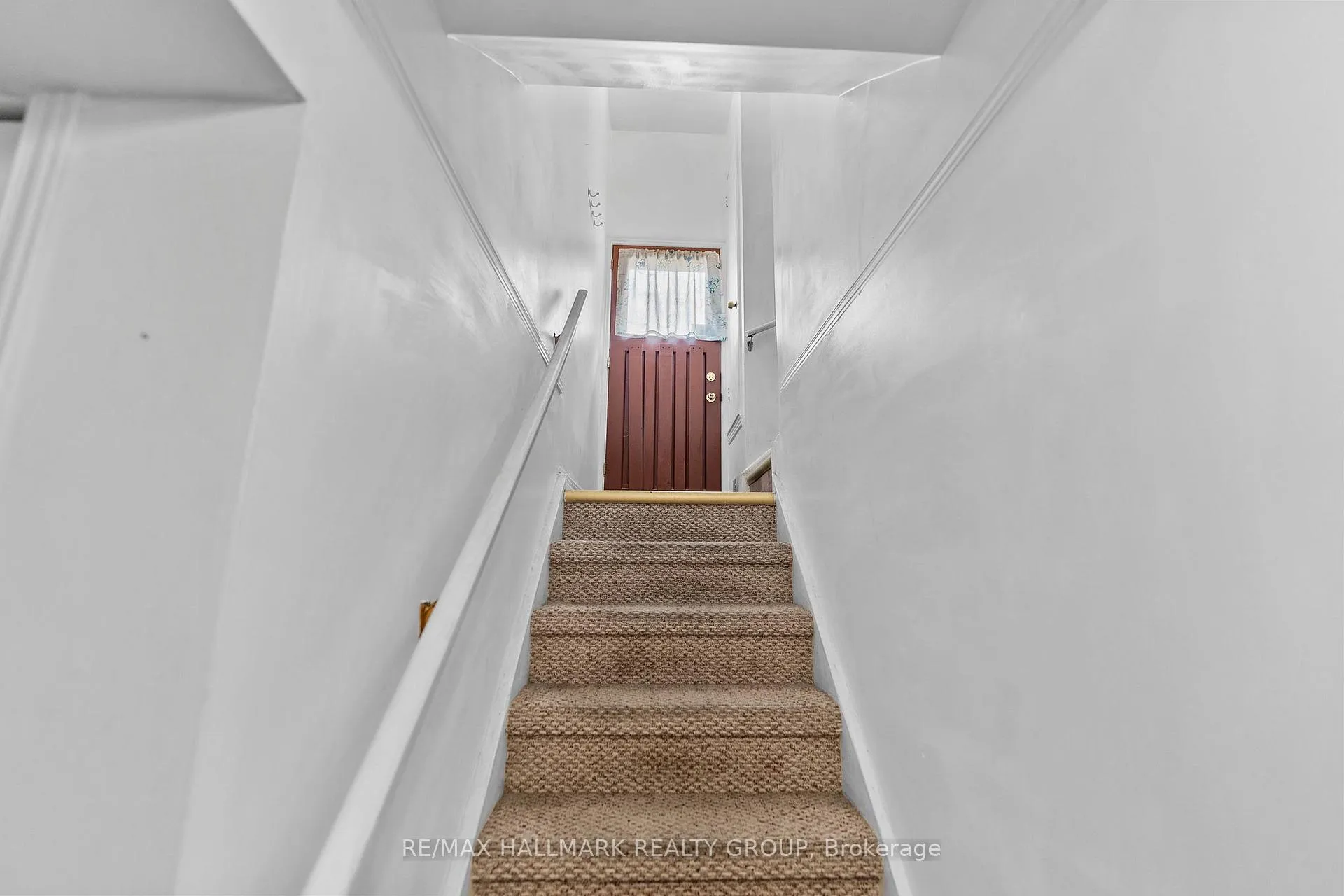 Photo 41 of 2075 Neepawa Avenue, Ottawa, Carlingwood — HOMEH