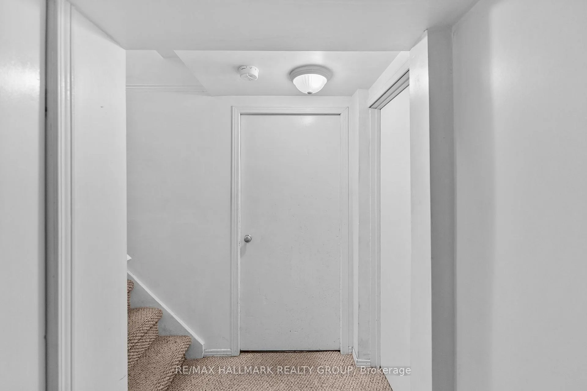 Photo 42 of 2075 Neepawa Avenue, Ottawa, Carlingwood — HOMEH