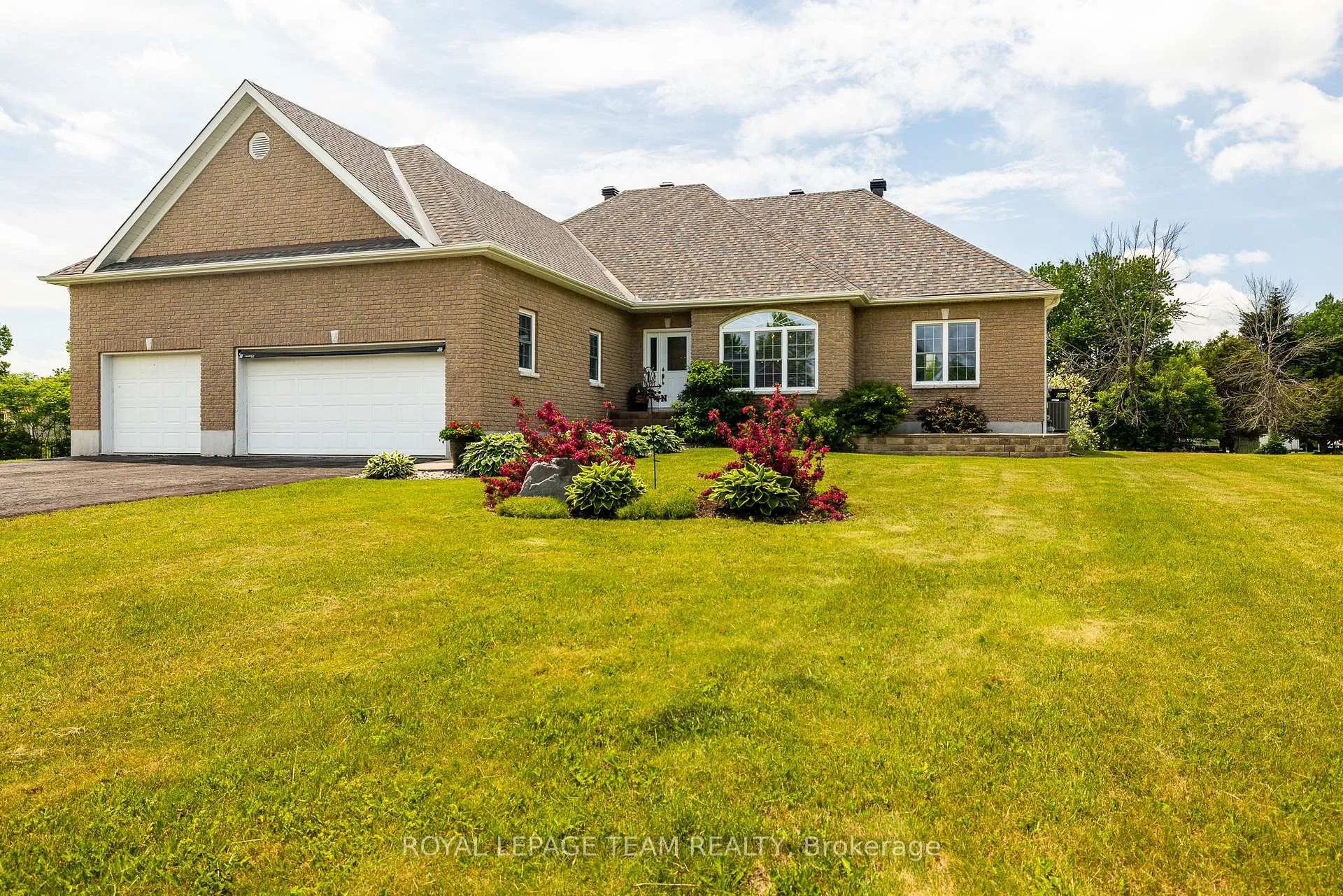 Photo 4 of 67 Regiment Road, North Grenville, North Grenville Twp (Kemptville South) — HOMEH
