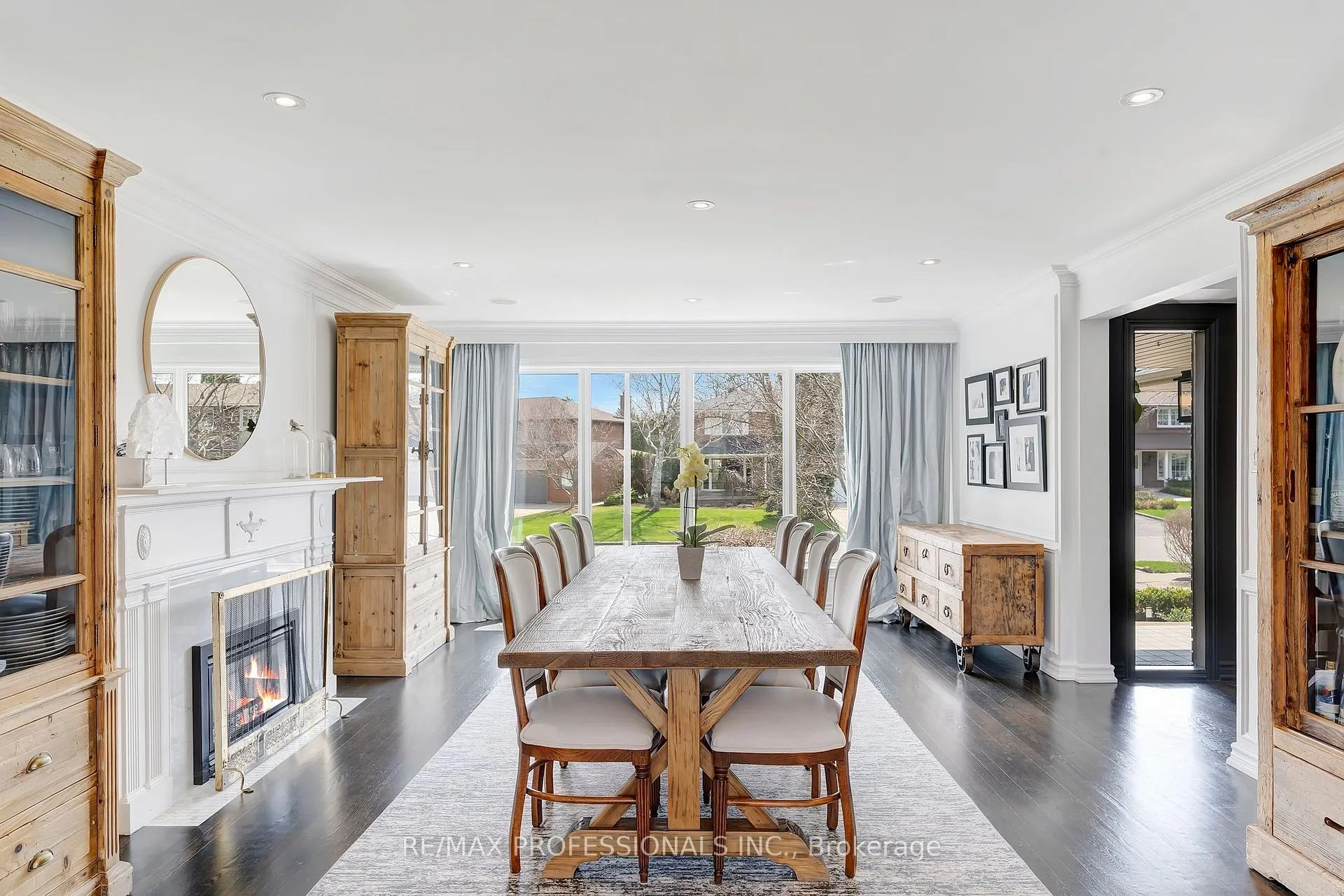 Photo 13 of 52 Courtsfield Crescent, Etobicoke, Edenbridge-Humber Valley — HOMEH