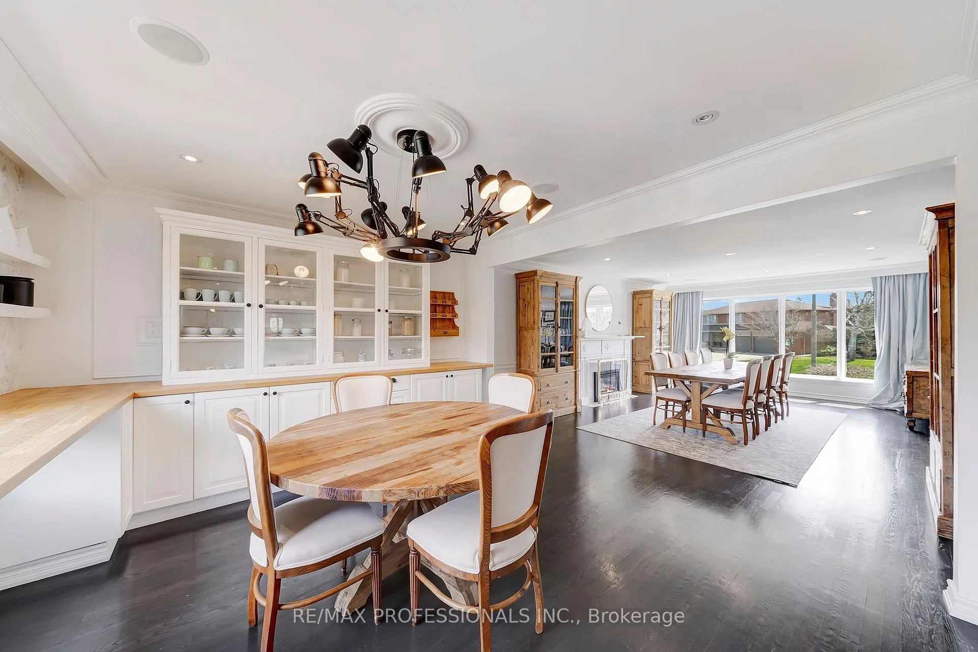 Photo 15 of 52 Courtsfield Crescent, Etobicoke, Edenbridge-Humber Valley — HOMEH