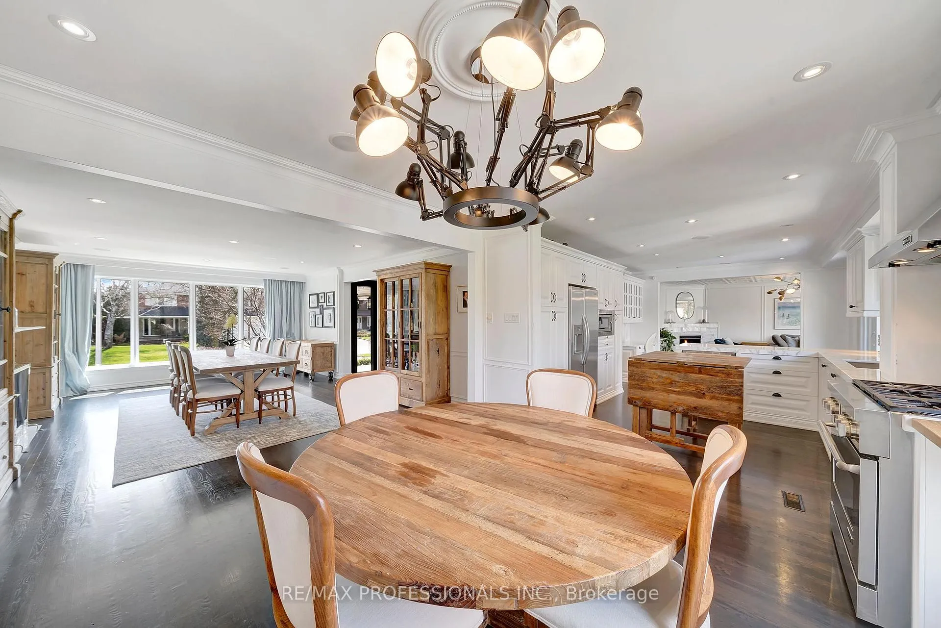 Photo 16 of 52 Courtsfield Crescent, Etobicoke, Edenbridge-Humber Valley — HOMEH