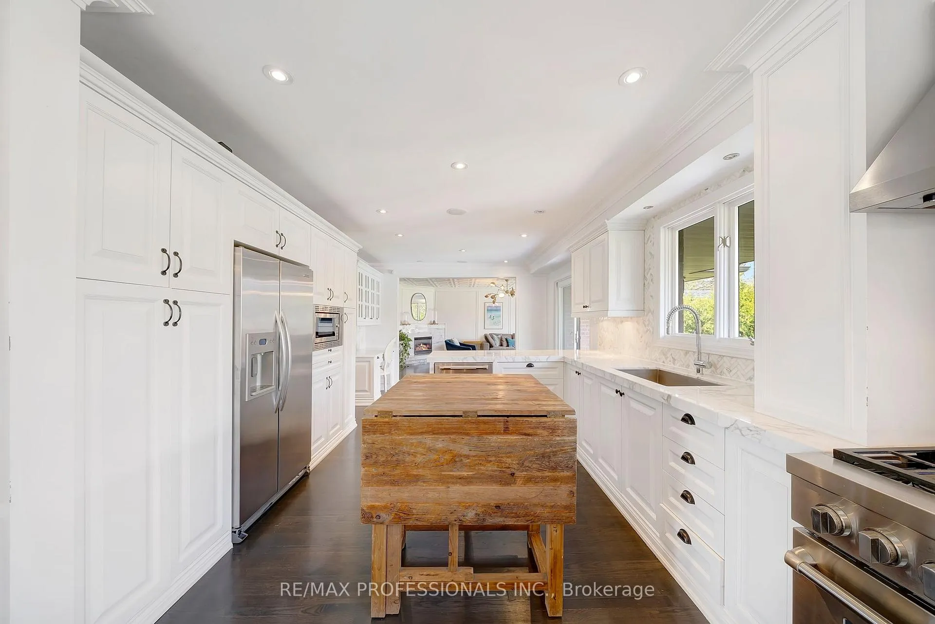 Photo 17 of 52 Courtsfield Crescent, Etobicoke, Edenbridge-Humber Valley — HOMEH