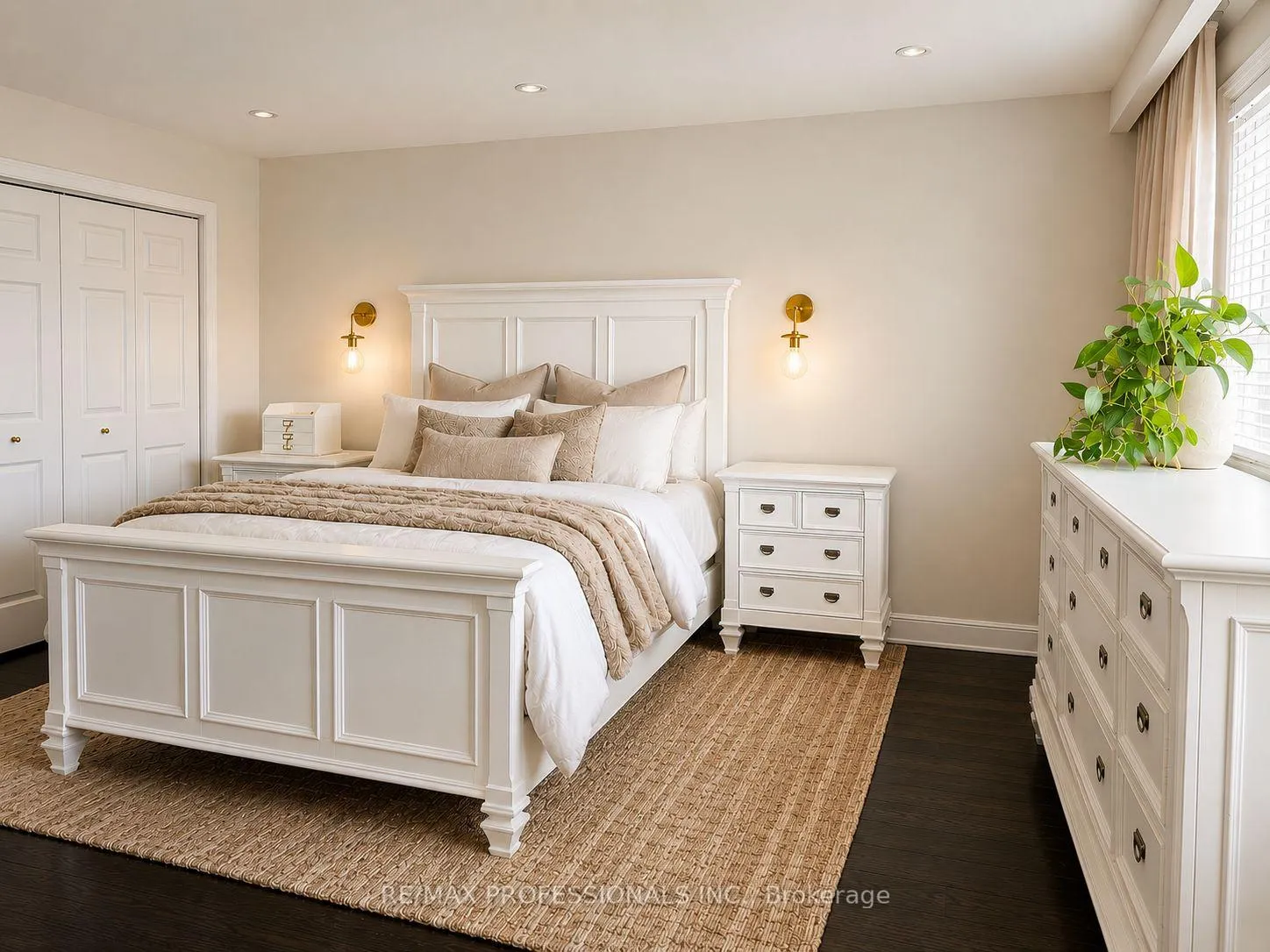 Photo 27 of 52 Courtsfield Crescent, Etobicoke, Edenbridge-Humber Valley — HOMEH