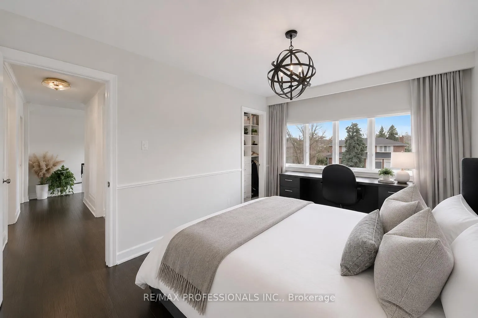 Photo 46 of 52 Courtsfield Crescent, Etobicoke, Edenbridge-Humber Valley — HOMEH
