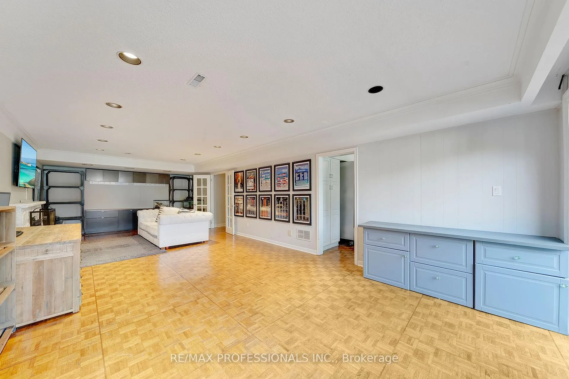 Photo 51 of 52 Courtsfield Crescent, Etobicoke, Edenbridge-Humber Valley — HOMEH