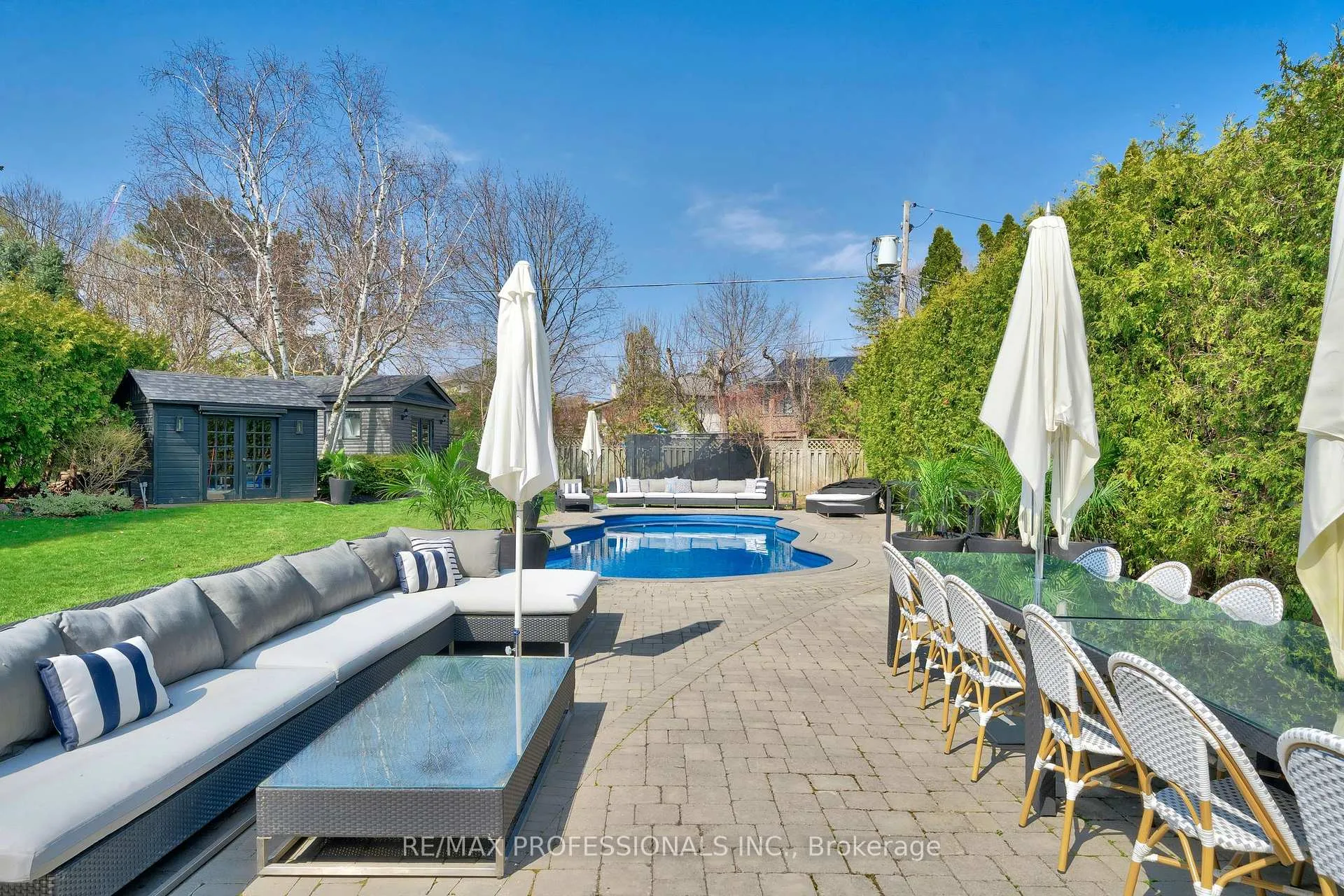 Photo 59 of 52 Courtsfield Crescent, Etobicoke, Edenbridge-Humber Valley — HOMEH